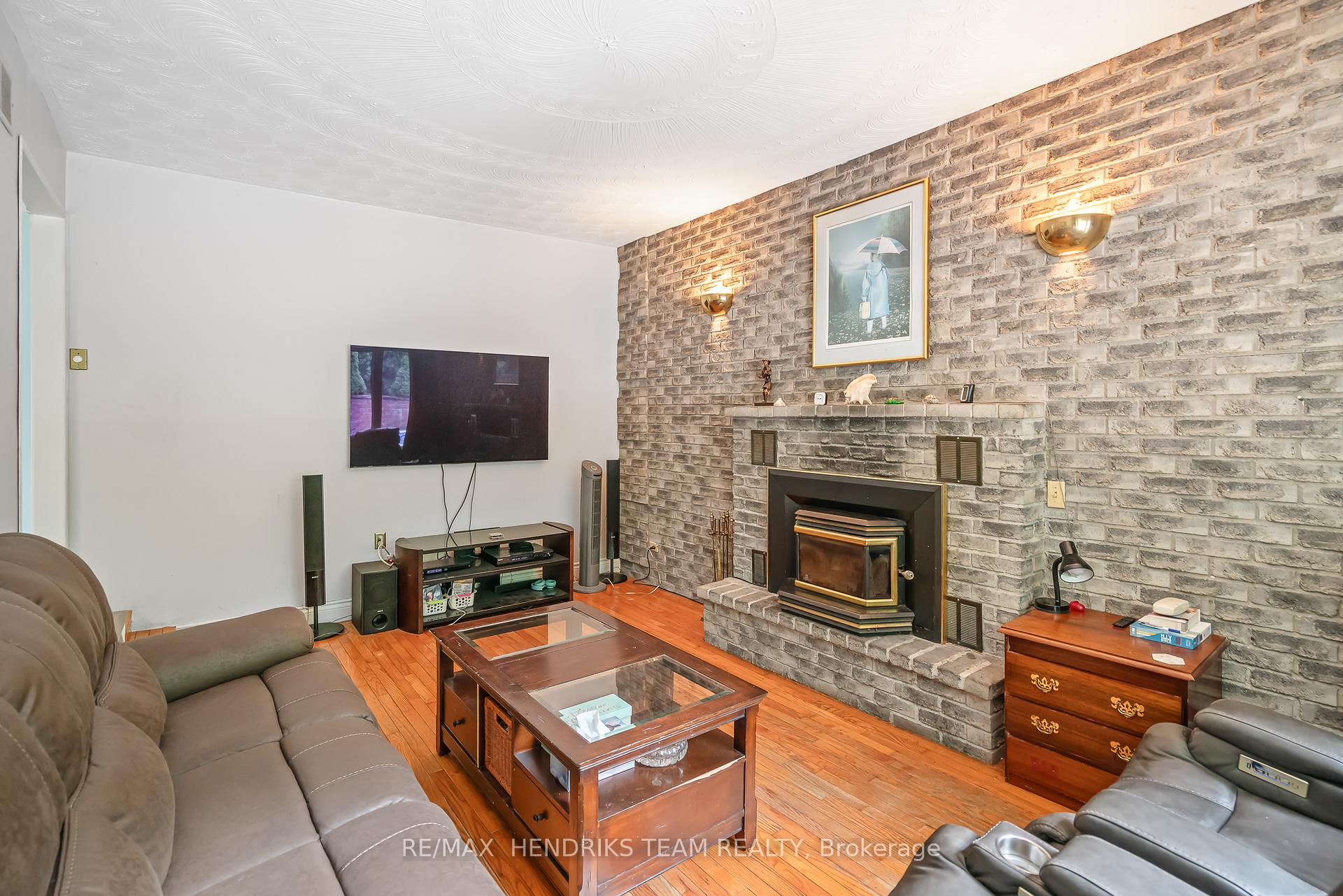 Photo 25 of 8 Sunhaven Court, Hamilton, Stoney Creek — HOMEH