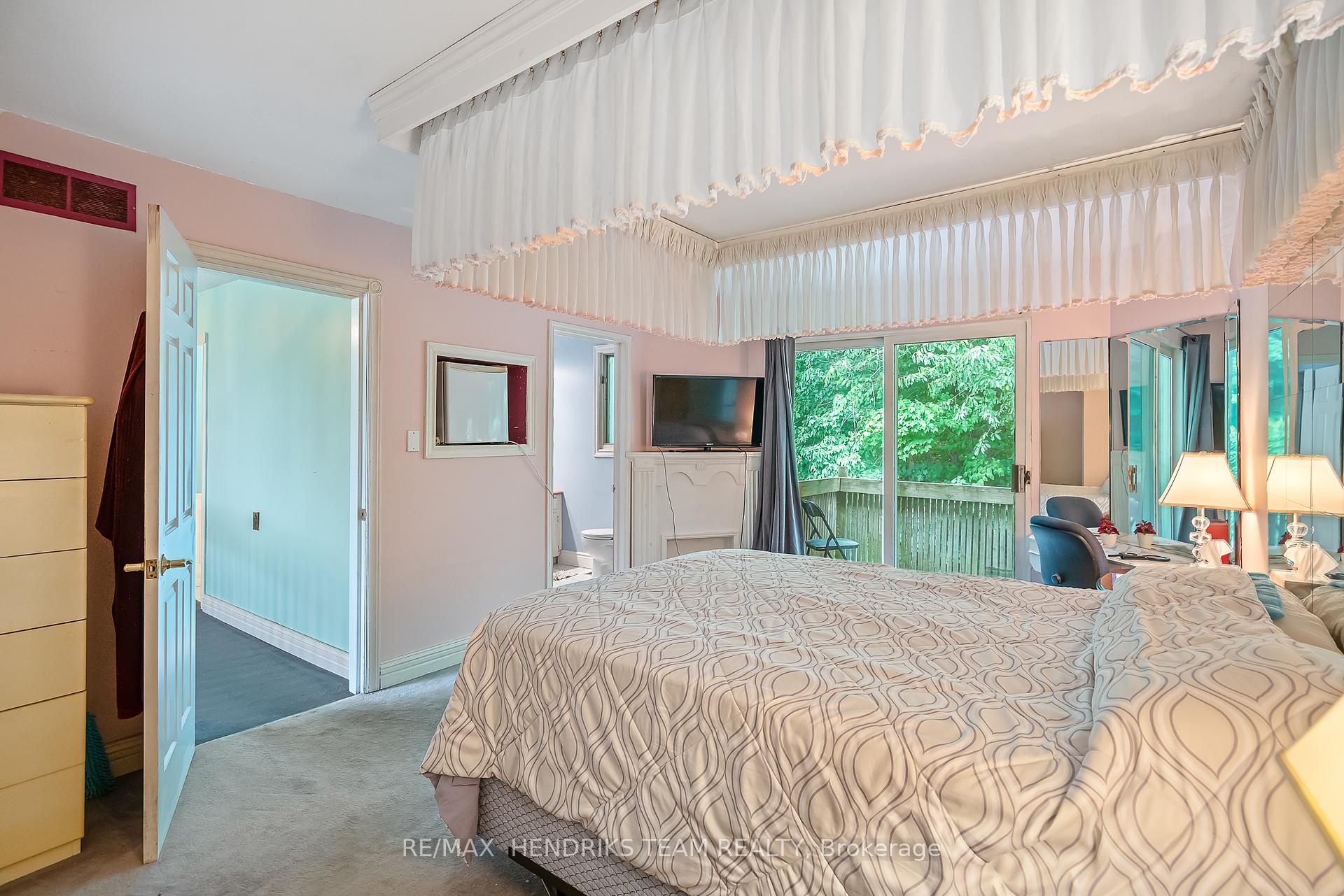 Photo 31 of 8 Sunhaven Court, Hamilton, Stoney Creek — HOMEH