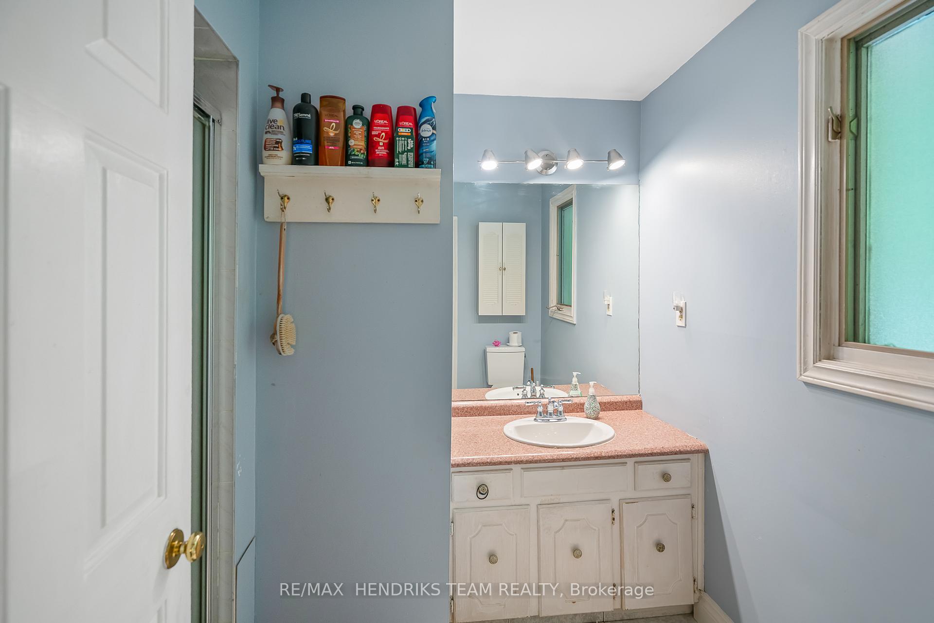 Photo 34 of 8 Sunhaven Court, Hamilton, Stoney Creek — HOMEH