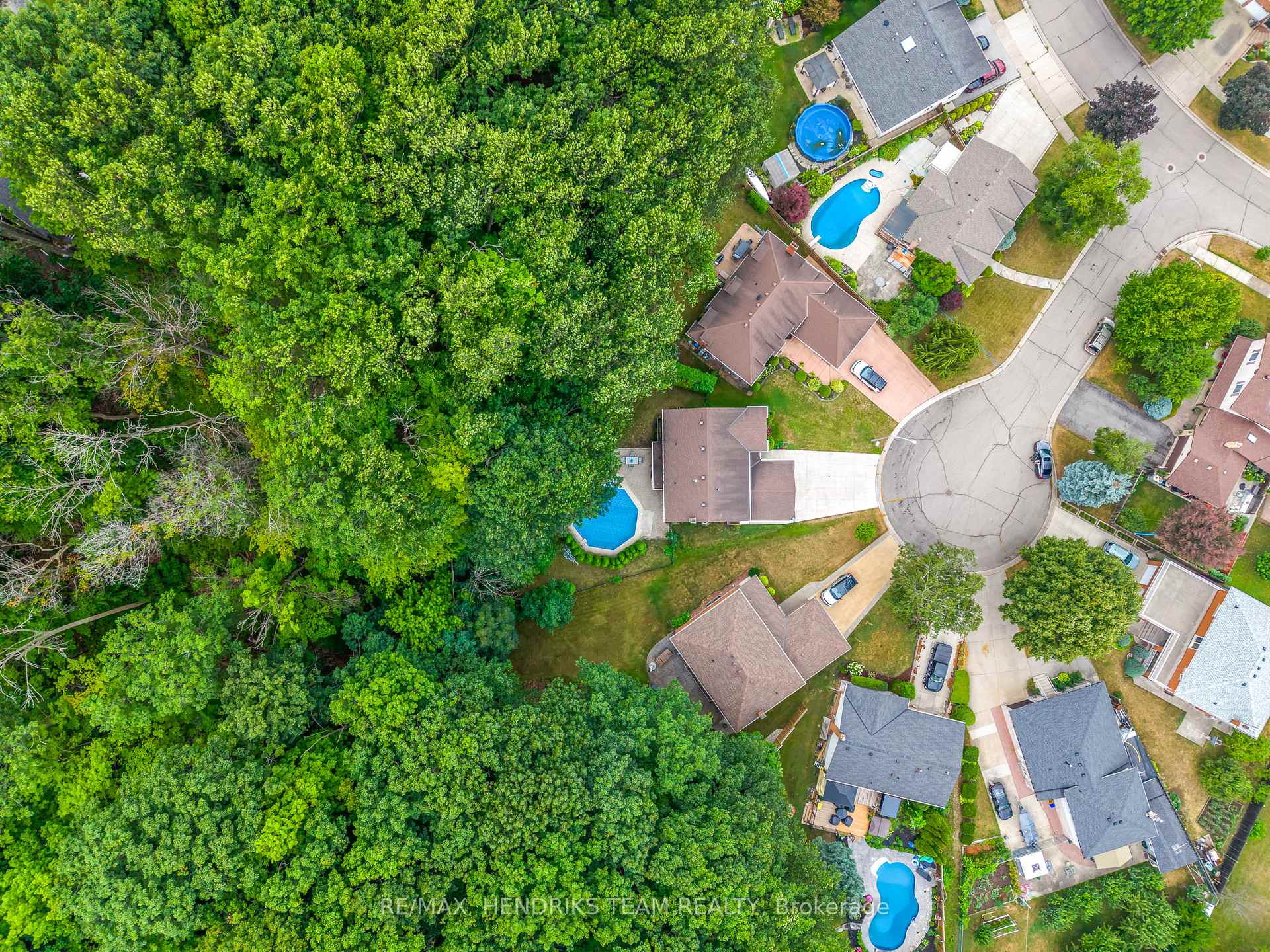 Photo 42 of 8 Sunhaven Court, Hamilton, Stoney Creek — HOMEH