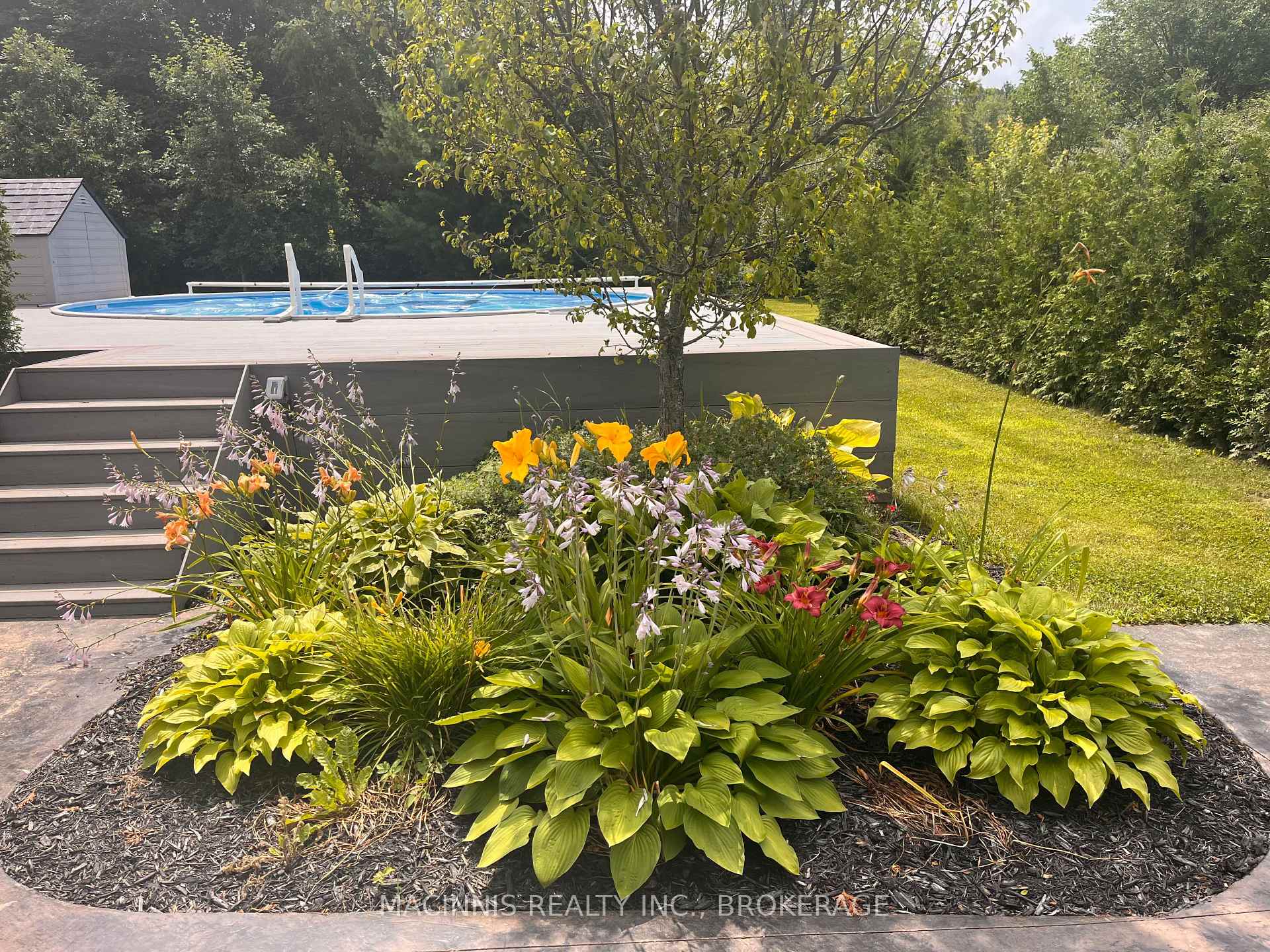 Photo 2 of 113 Country Woods Drive, Frontenac, Frontenac South — HOMEH