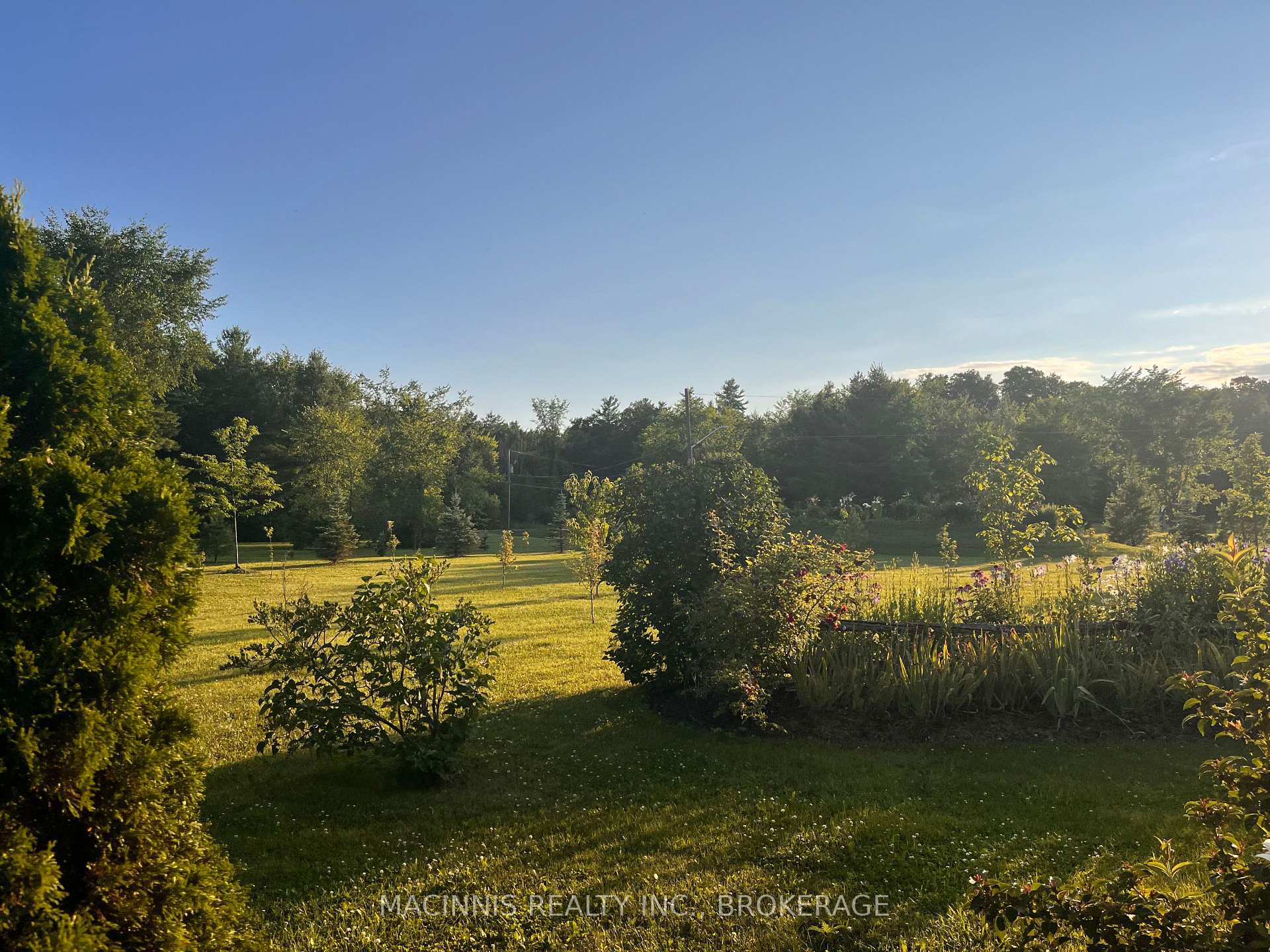 Photo 6 of 113 Country Woods Drive, Frontenac, Frontenac South — HOMEH