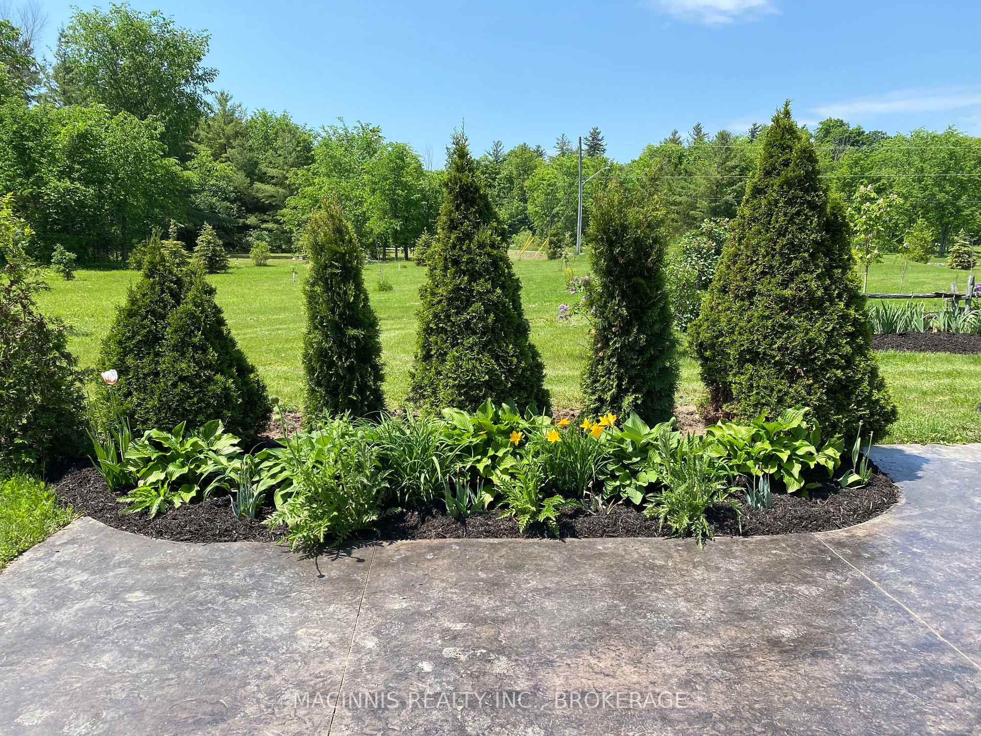 Photo 7 of 113 Country Woods Drive, Frontenac, Frontenac South — HOMEH