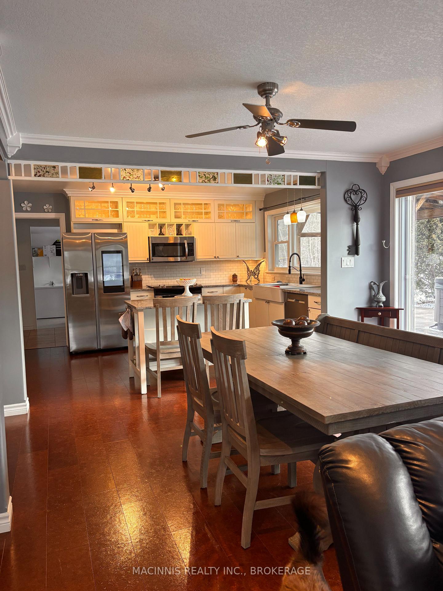 Photo 17 of 113 Country Woods Drive, Frontenac, Frontenac South — HOMEH