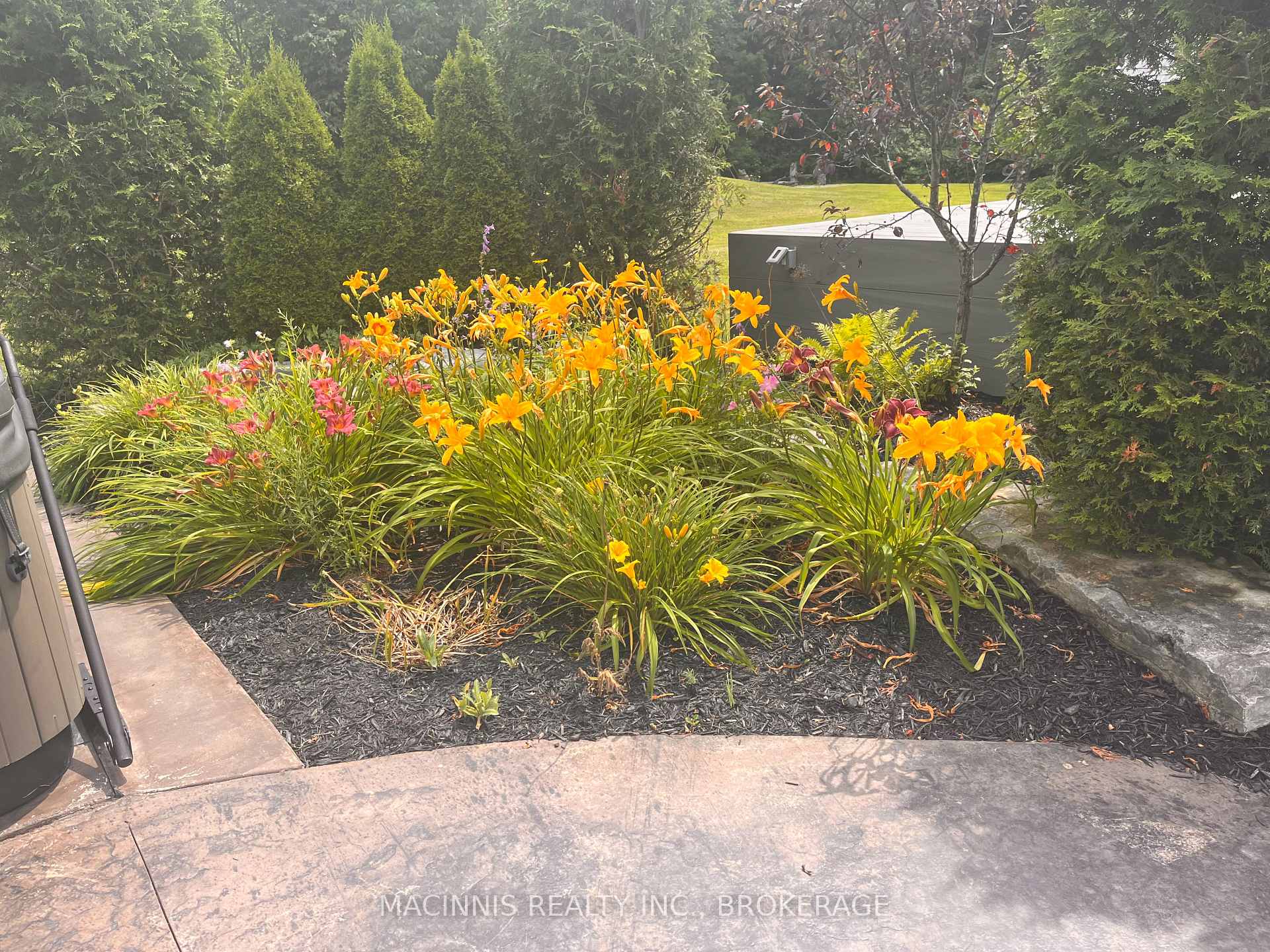 Photo 42 of 113 Country Woods Drive, Frontenac, Frontenac South — HOMEH