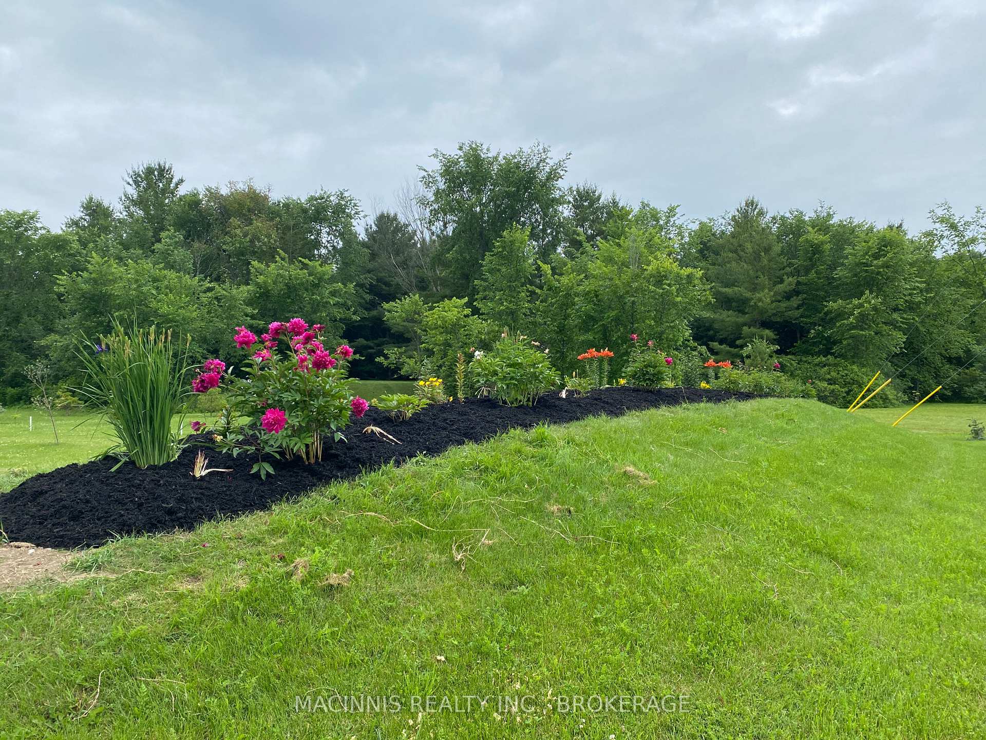 Photo 43 of 113 Country Woods Drive, Frontenac, Frontenac South — HOMEH