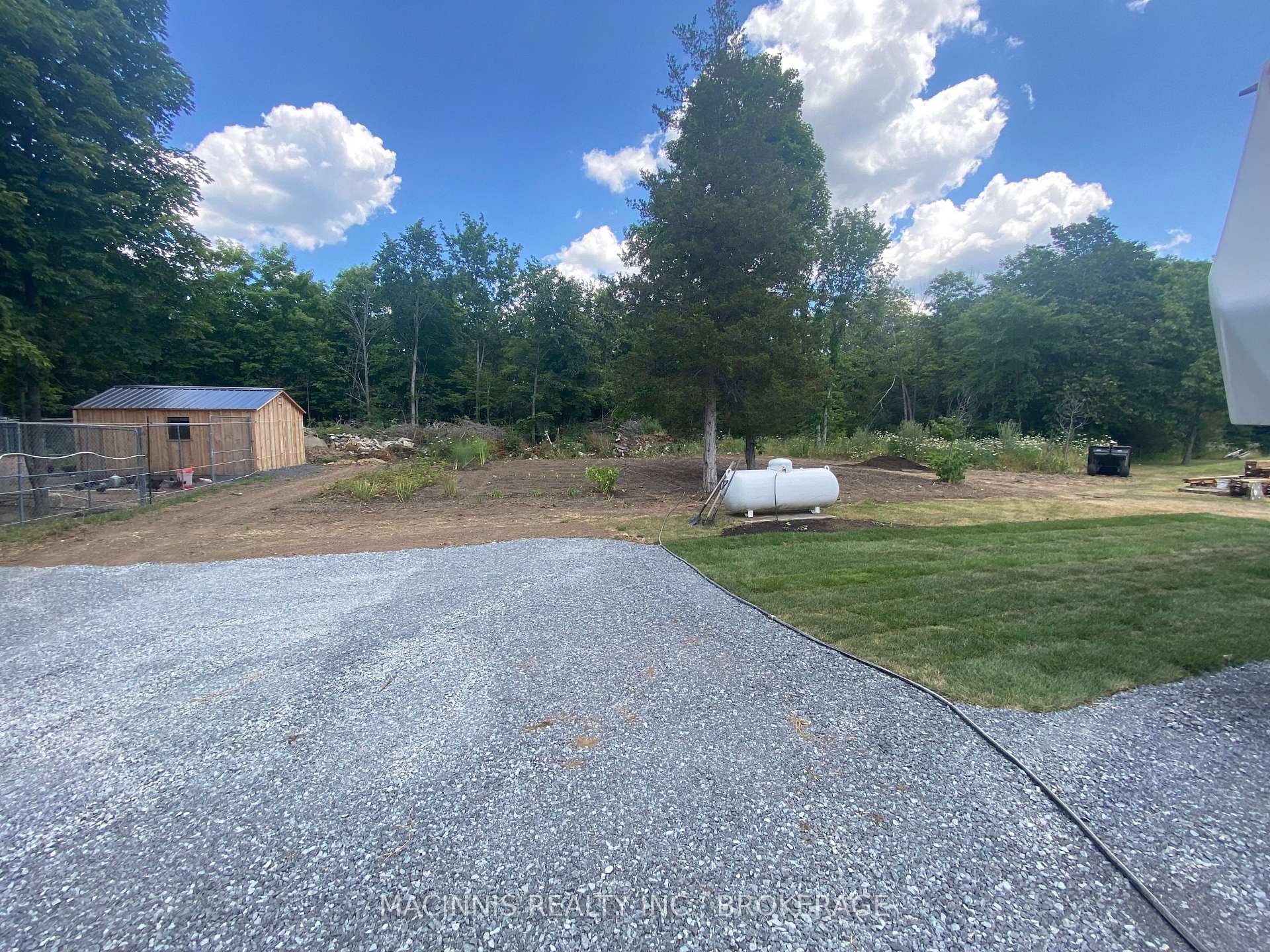 Photo 46 of 113 Country Woods Drive, Frontenac, Frontenac South — HOMEH