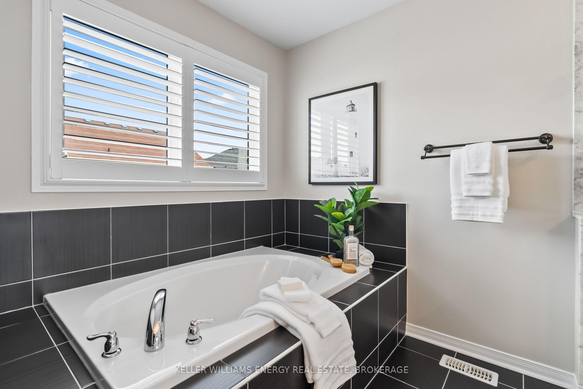 Photo 23 of 196 Kenneth Cole Drive, Clarington, Bowmanville — HOMEH