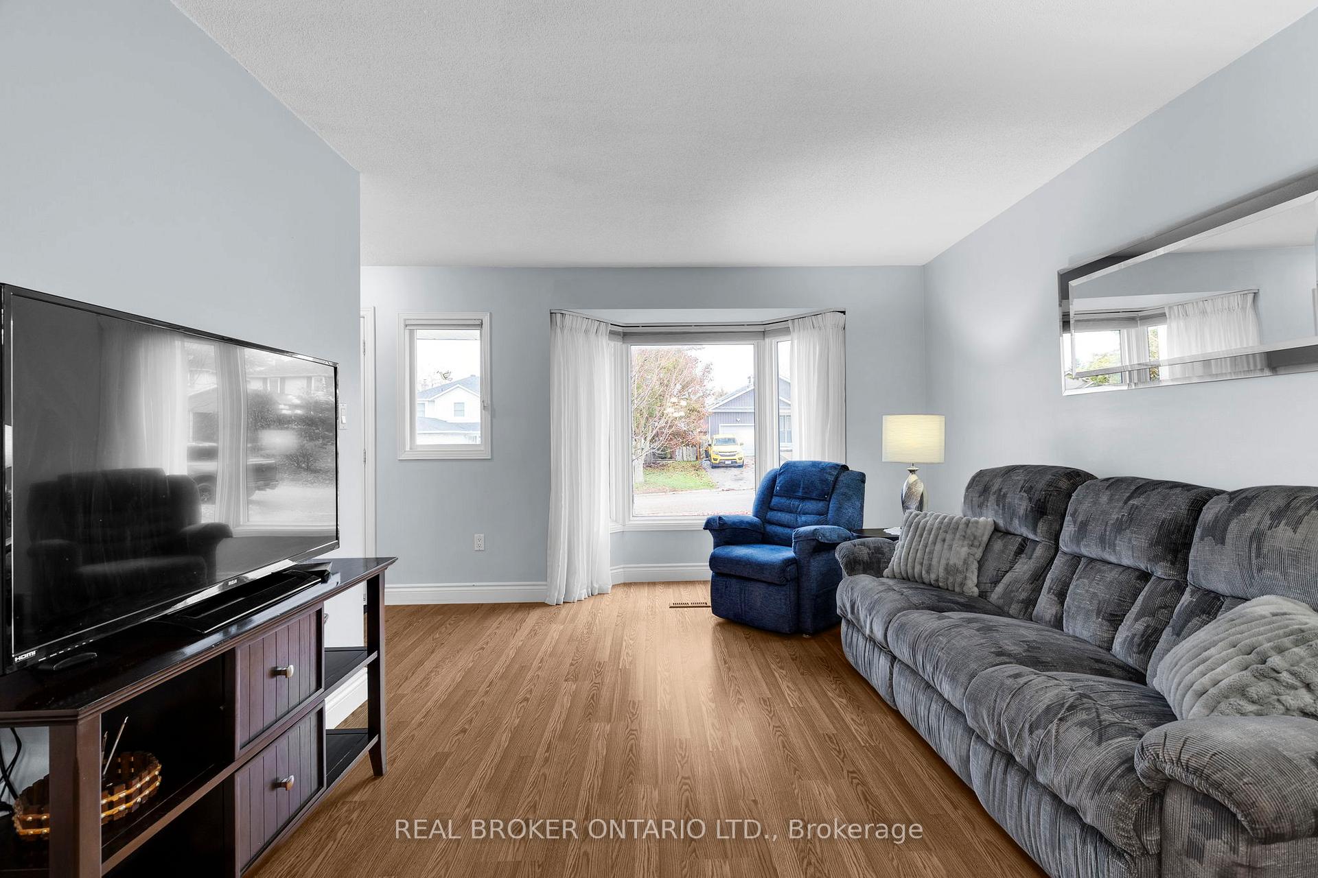Photo 12 of 27 Knicely Road, Barrie, Painswick North — HOMEH