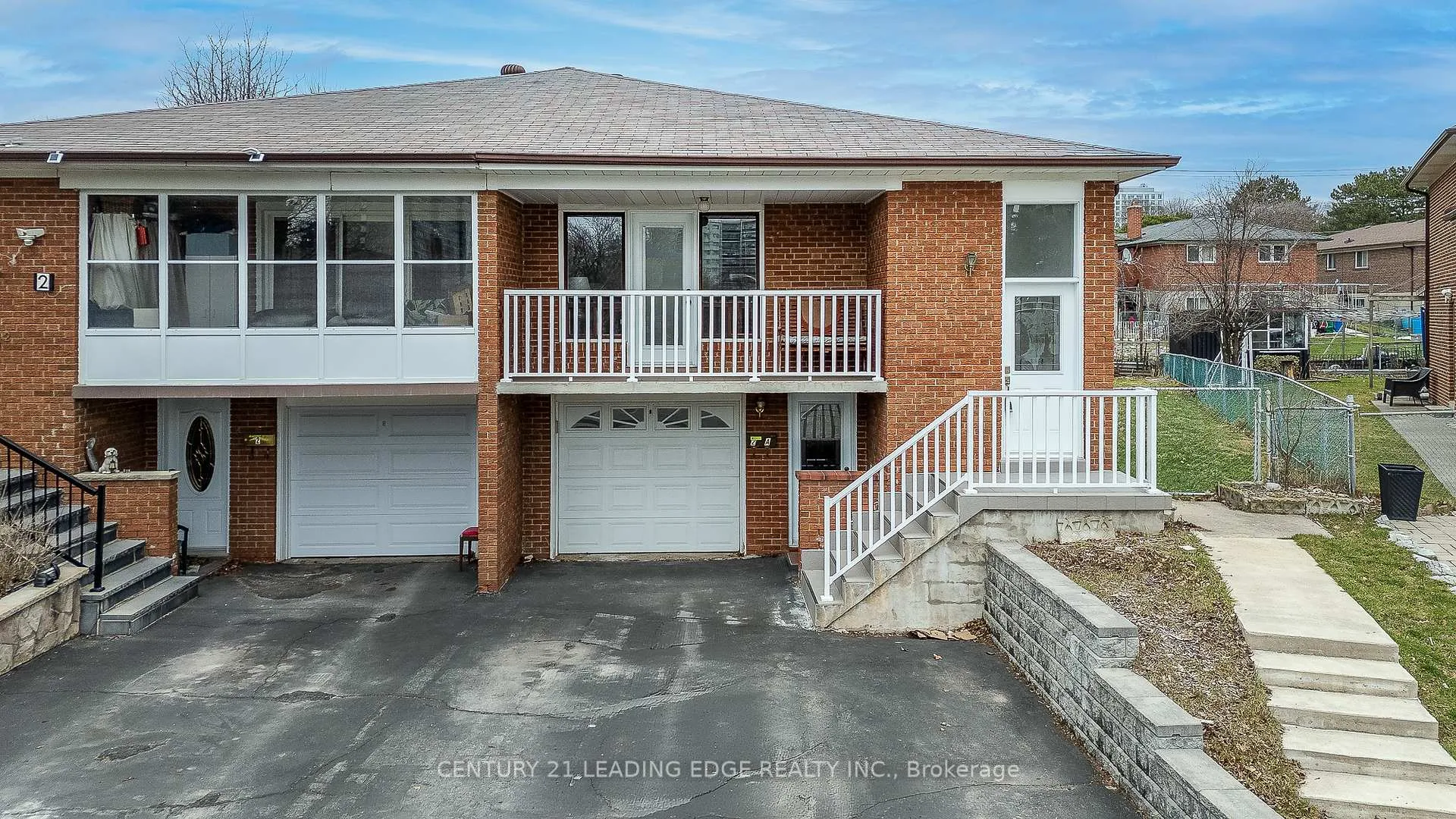 Front of 2A Fairglen Avenue