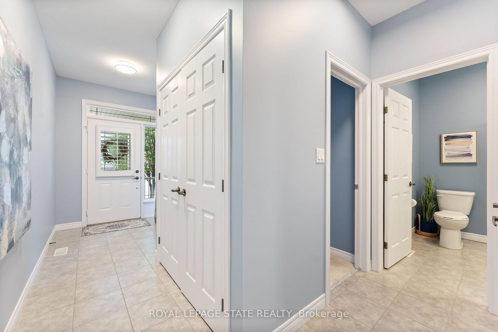 Photo 3 of 21 Finton Lane, Hamilton, Binbrook — HOMEH