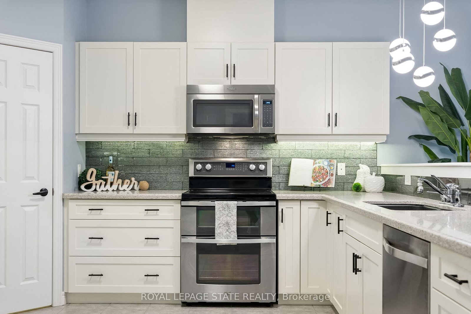 Photo 6 of 21 Finton Lane, Hamilton, Binbrook — HOMEH