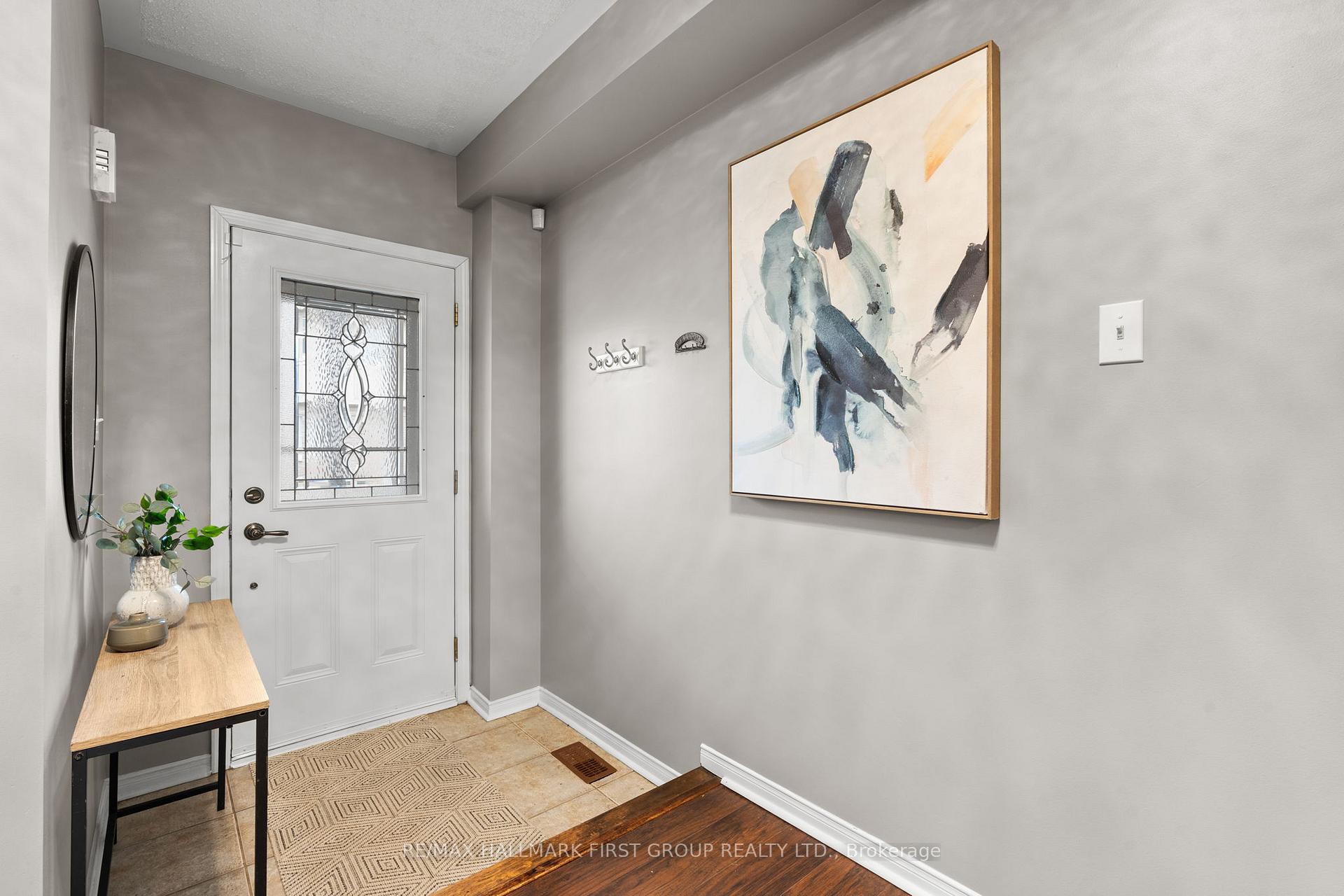 Photo 6 of Unit 8, 253 Sprucewood Crescent, Clarington, Bowmanville — HOMEH