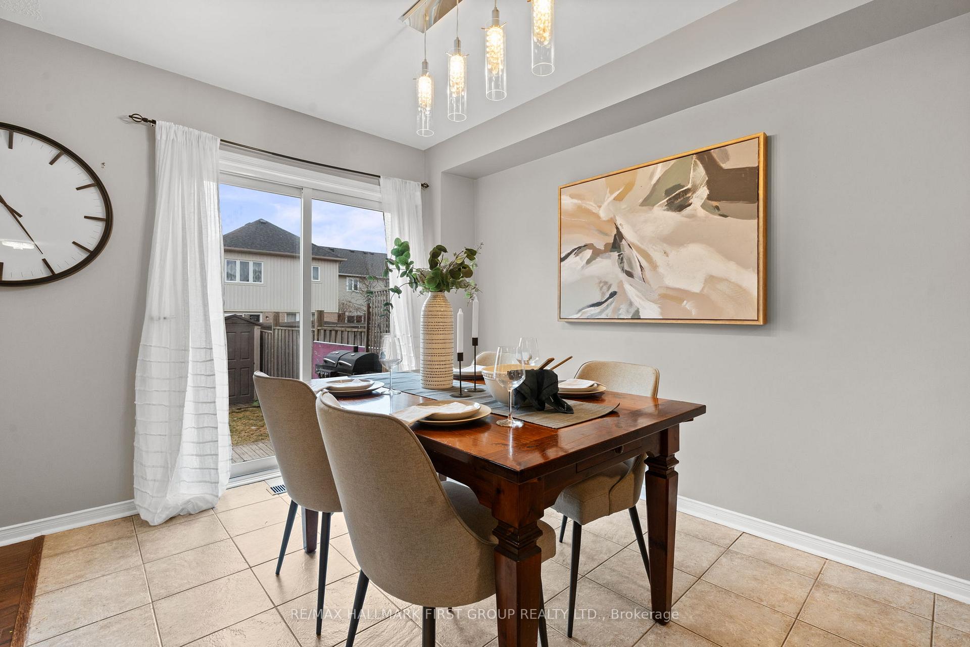 Photo 11 of Unit 8, 253 Sprucewood Crescent, Clarington, Bowmanville — HOMEH