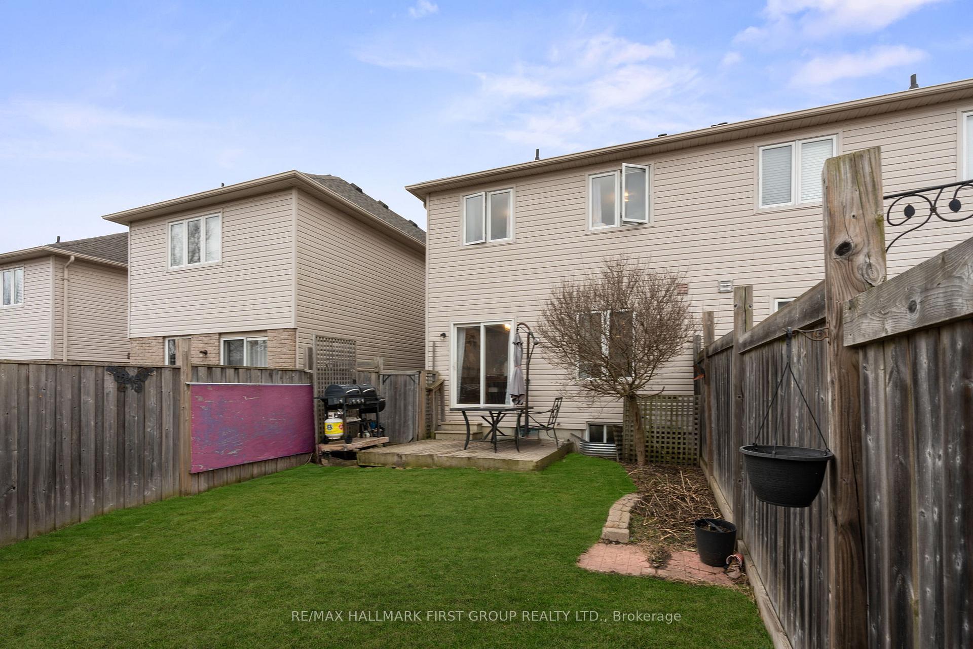 Photo 36 of Unit 8, 253 Sprucewood Crescent, Clarington, Bowmanville — HOMEH