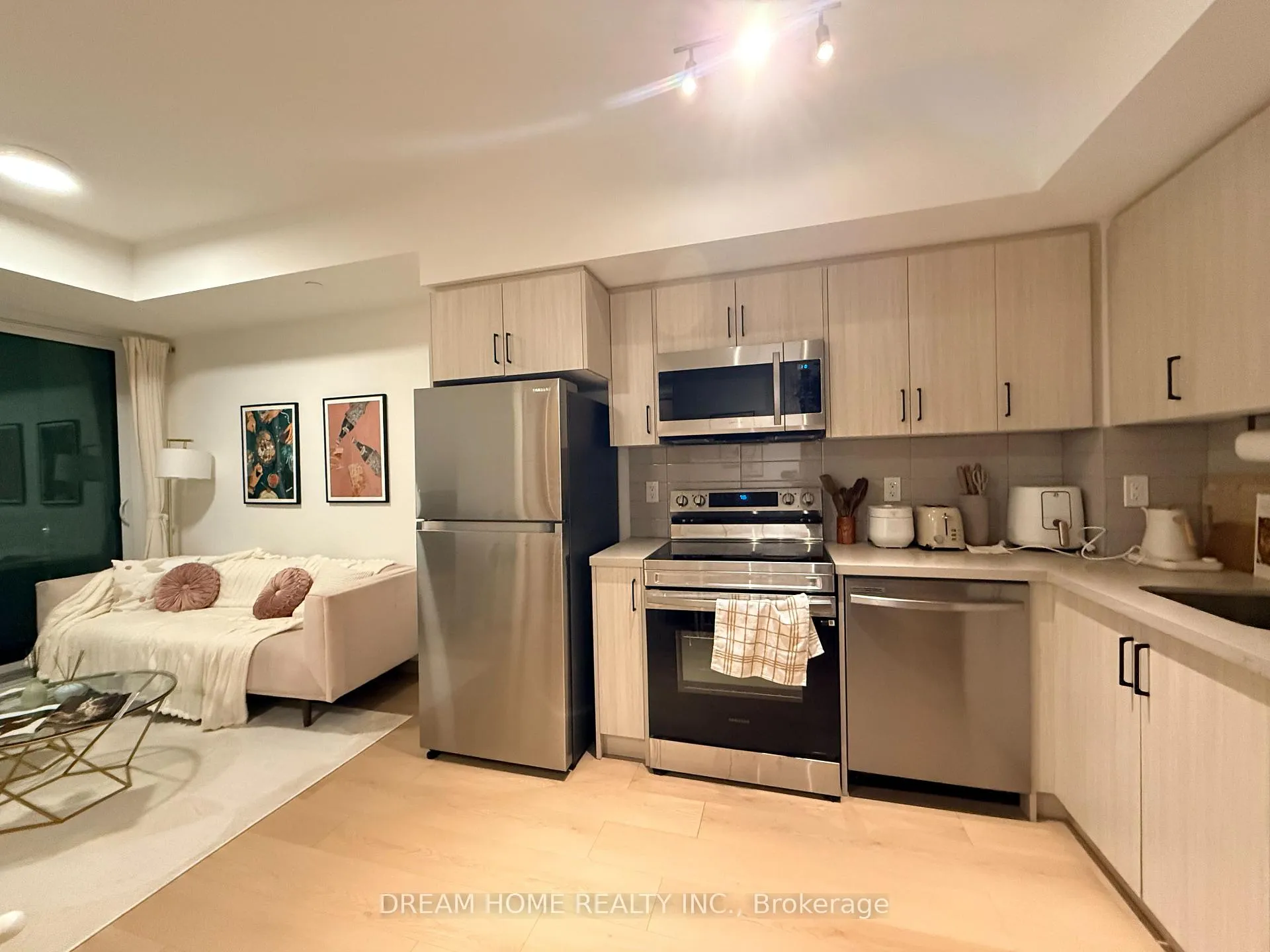 Photo 2 of Unit 320, 3429 Sheppard Avenue E, Scarborough, Tam O'Shanter-Sullivan — HOMEH