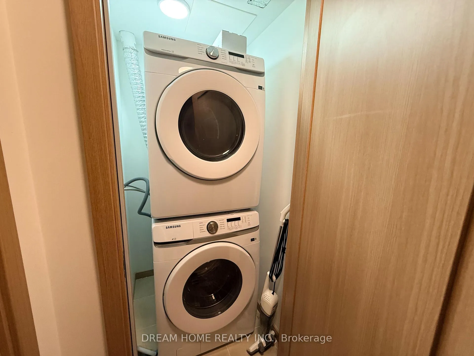 Photo 9 of Unit 320, 3429 Sheppard Avenue E, Scarborough, Tam O'Shanter-Sullivan — HOMEH