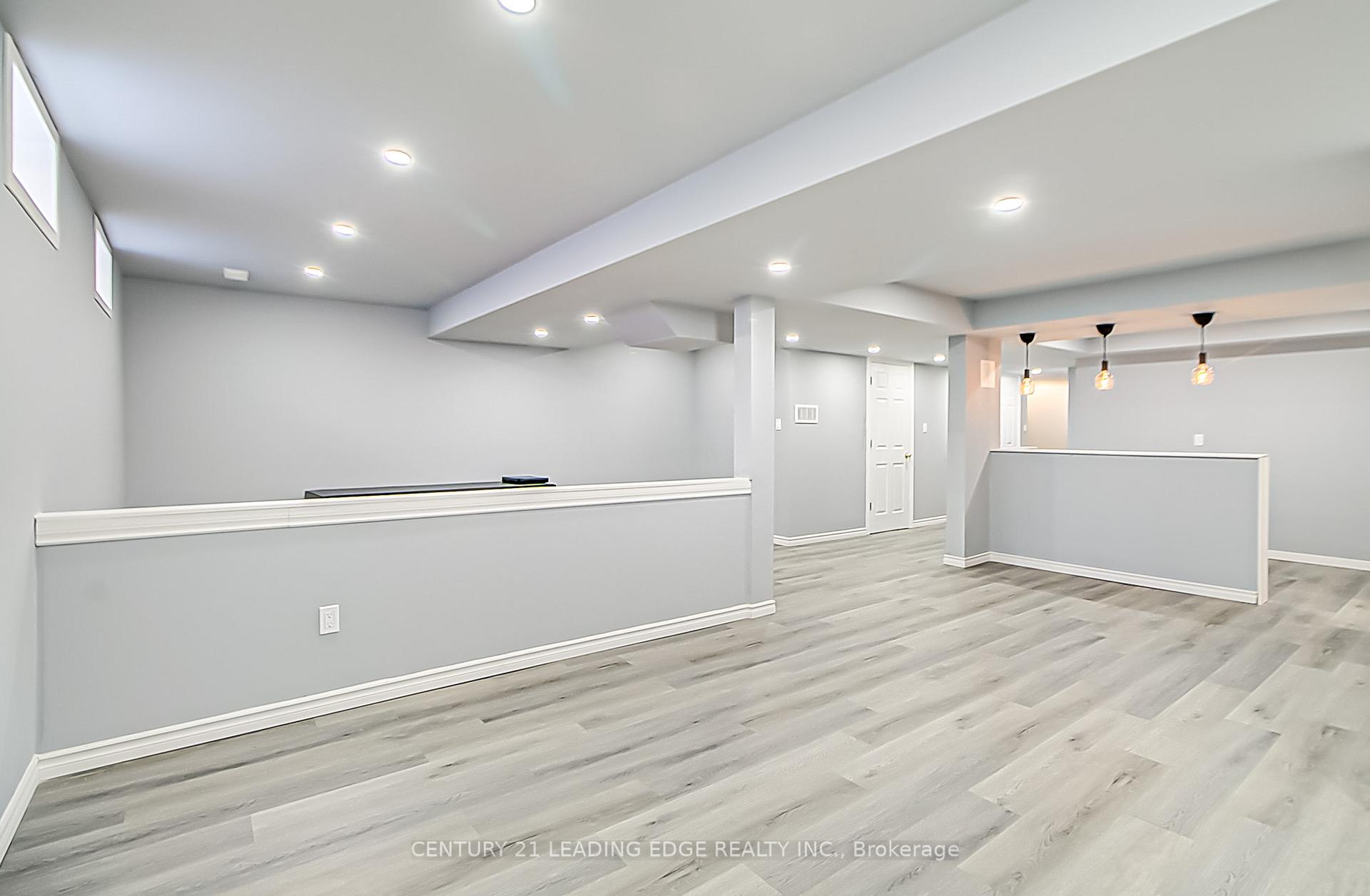 Photo 6 of 60 Bill Hutchinson Crescent, Clarington, Bowmanville — HOMEH