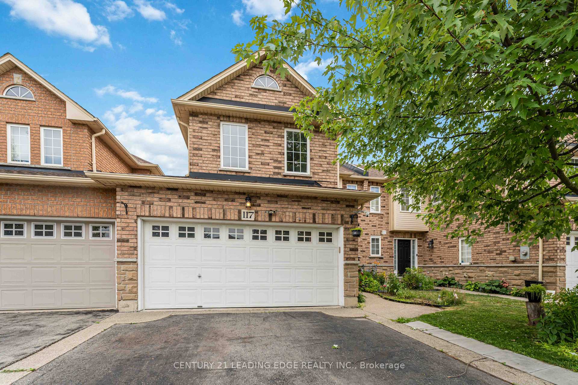 Photo 1 of 117 Thoroughbred Boulevard, Hamilton, Ancaster — HOMEH