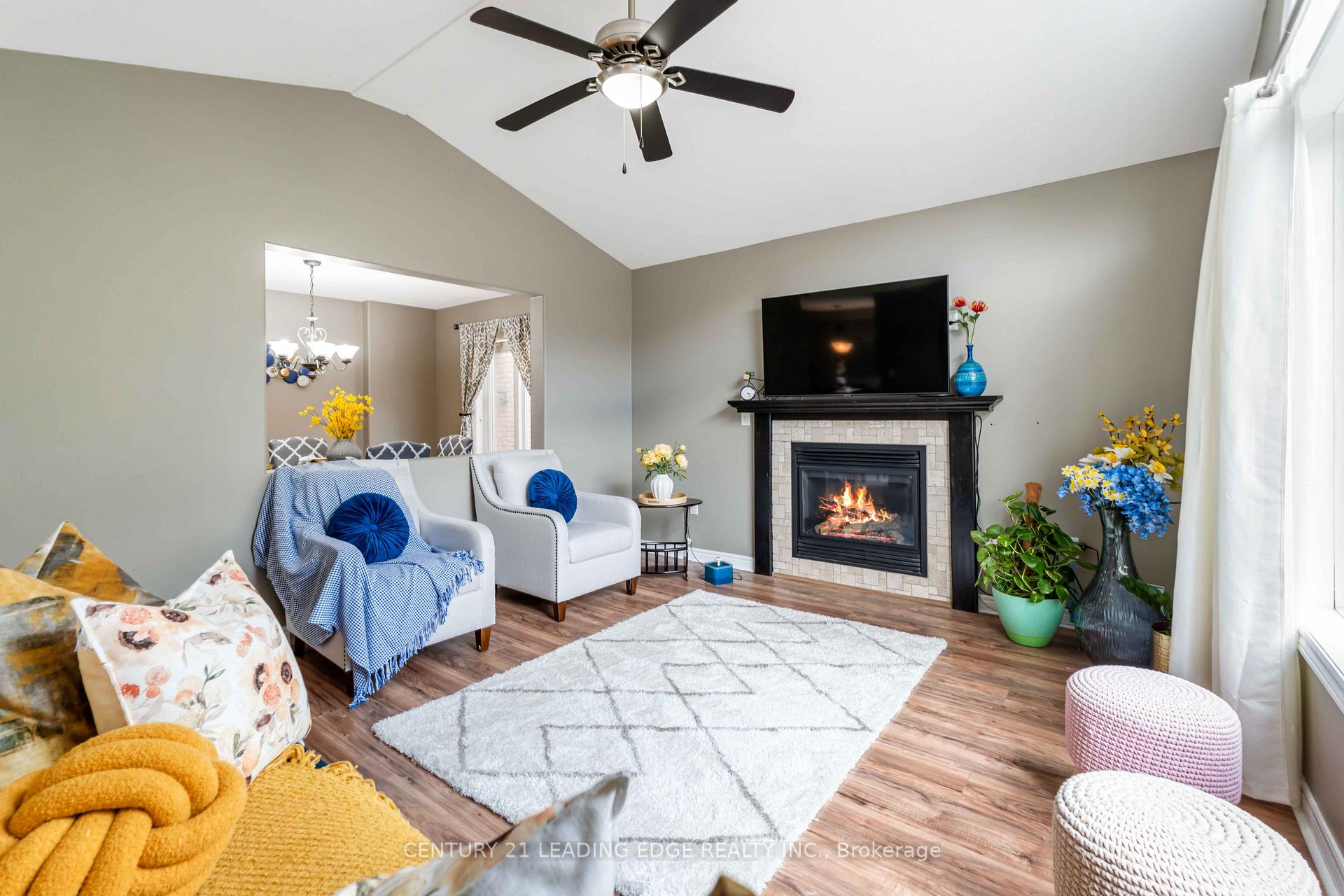 Photo 9 of 117 Thoroughbred Boulevard, Hamilton, Ancaster — HOMEH
