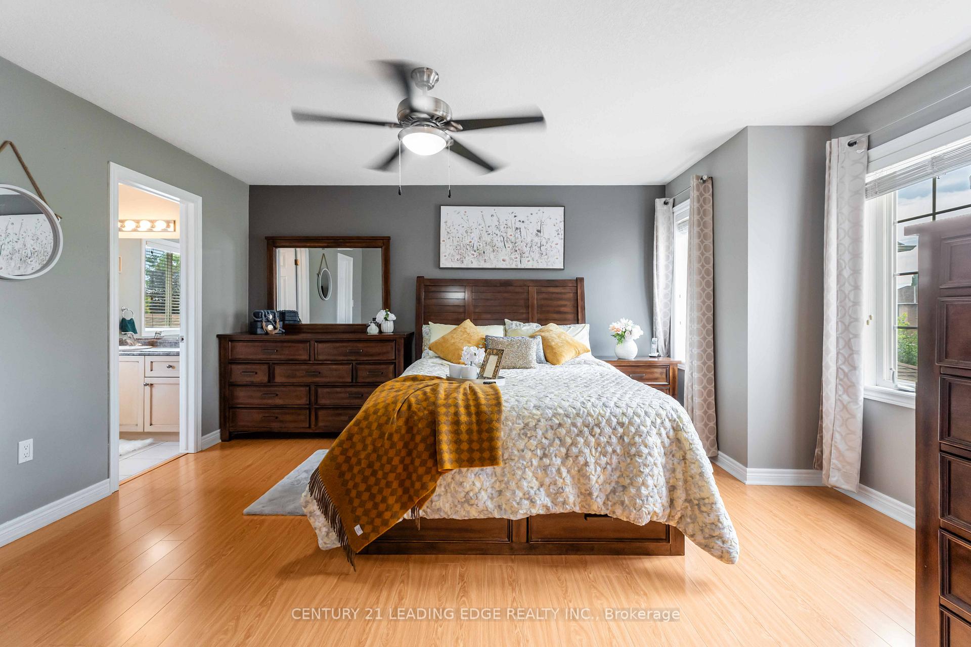 Photo 30 of 117 Thoroughbred Boulevard, Hamilton, Ancaster — HOMEH