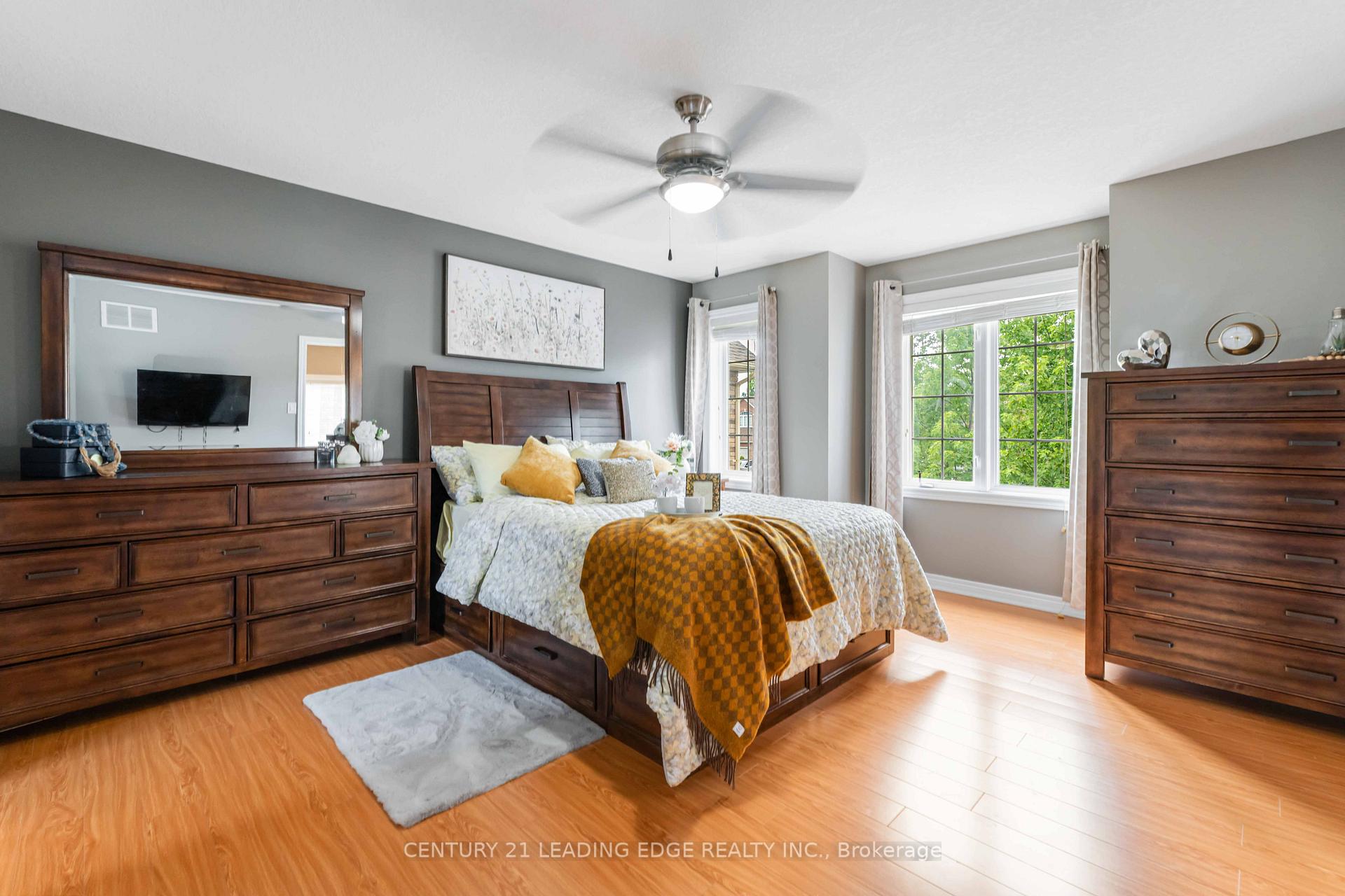 Photo 31 of 117 Thoroughbred Boulevard, Hamilton, Ancaster — HOMEH
