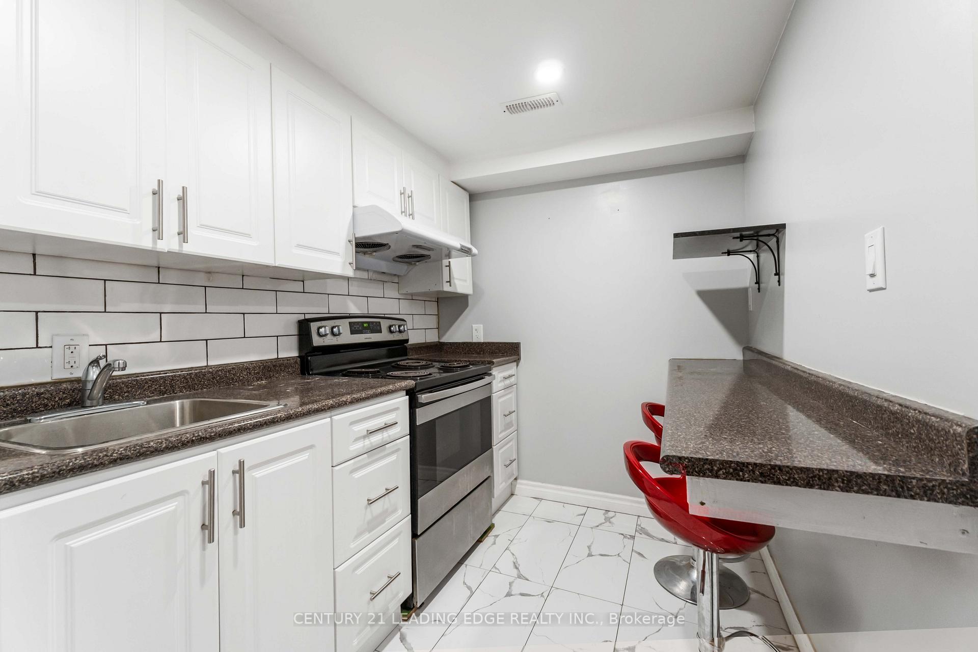 Photo 40 of 117 Thoroughbred Boulevard, Hamilton, Ancaster — HOMEH