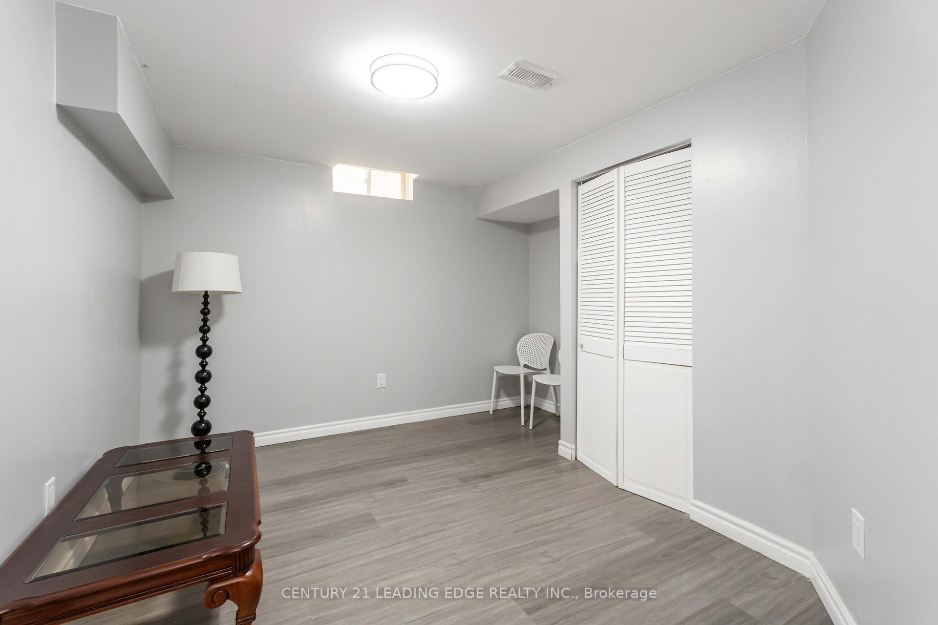Photo 41 of 117 Thoroughbred Boulevard, Hamilton, Ancaster — HOMEH