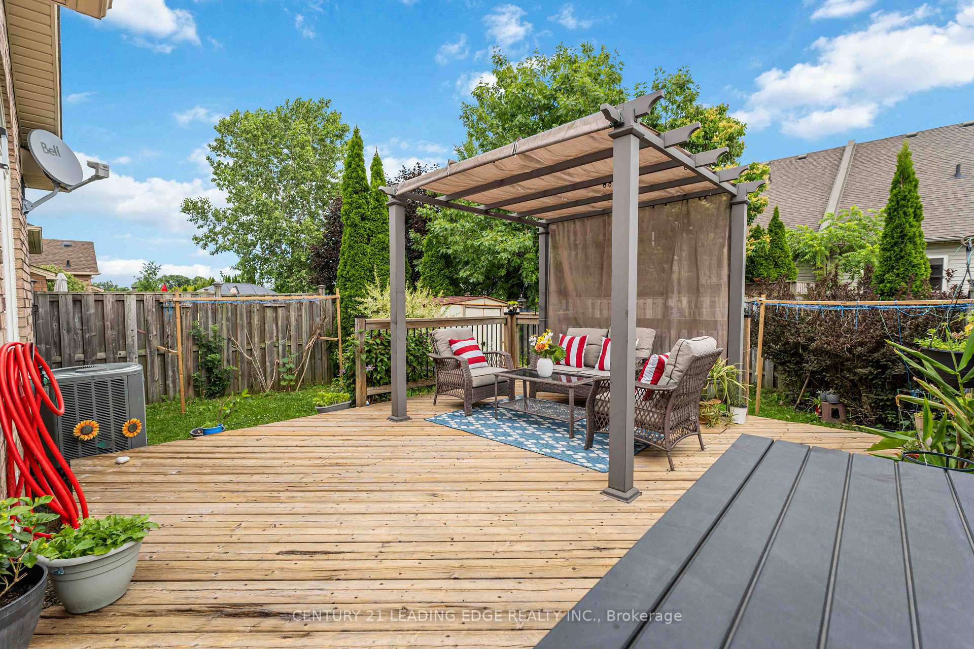 Photo 46 of 117 Thoroughbred Boulevard, Hamilton, Ancaster — HOMEH