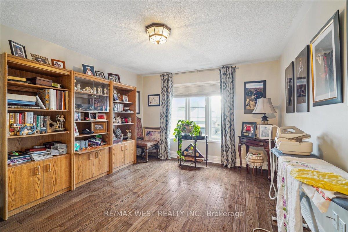 Photo 14 of 3 Silvermoon Avenue, Caledon, Bolton North — HOMEH