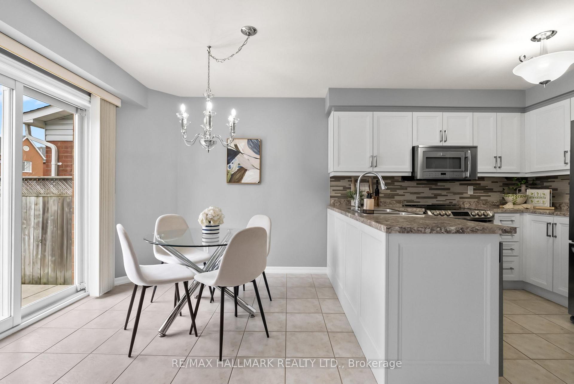 Photo 14 of 41 Guildwood Drive, Clarington, Bowmanville — HOMEH