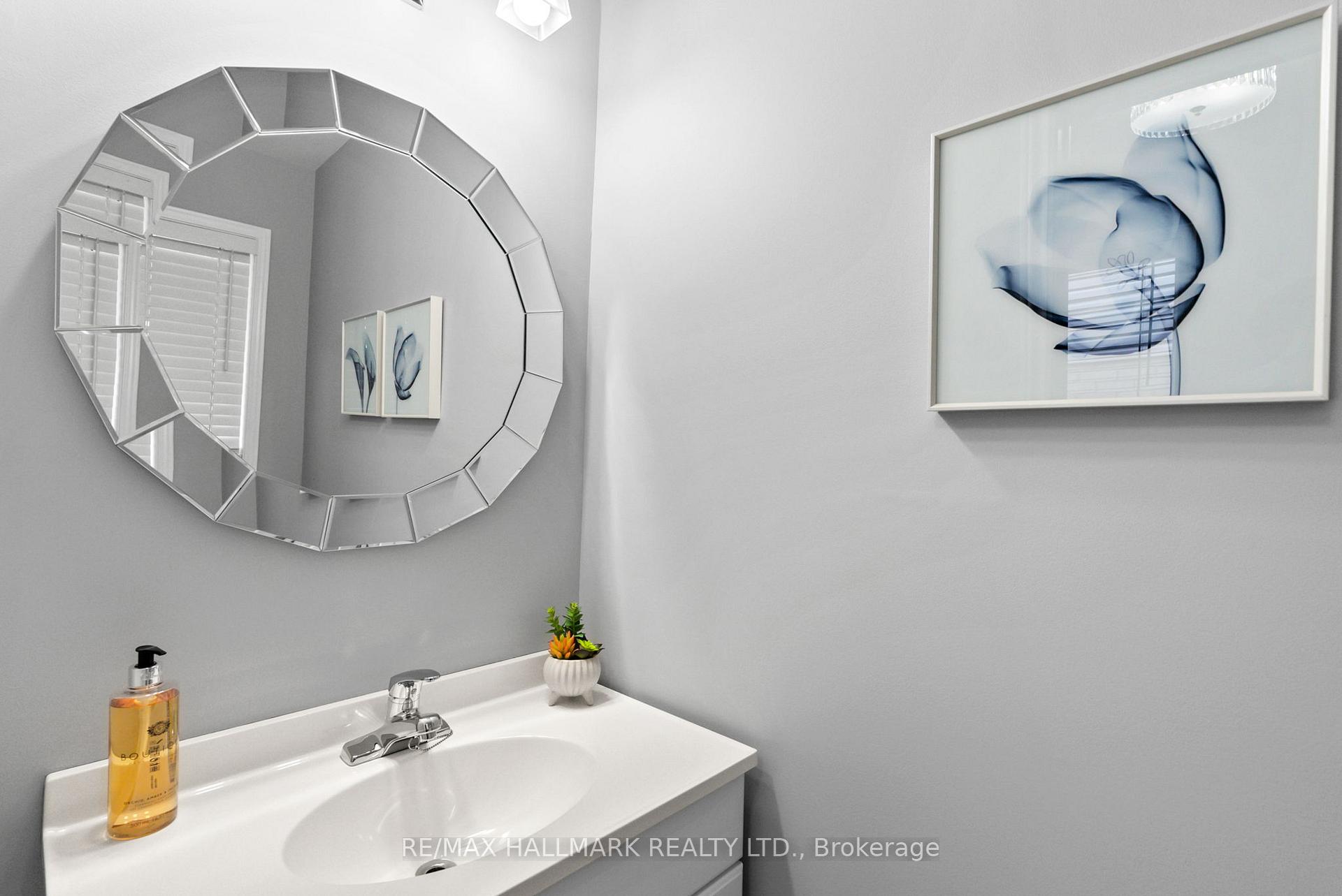 Photo 17 of 41 Guildwood Drive, Clarington, Bowmanville — HOMEH