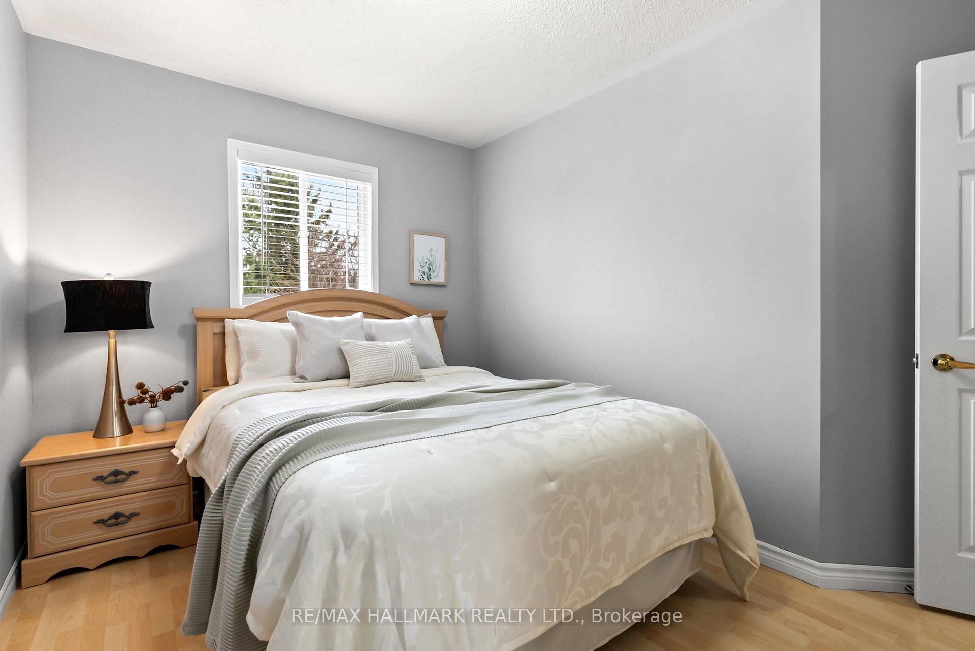 Photo 28 of 41 Guildwood Drive, Clarington, Bowmanville — HOMEH