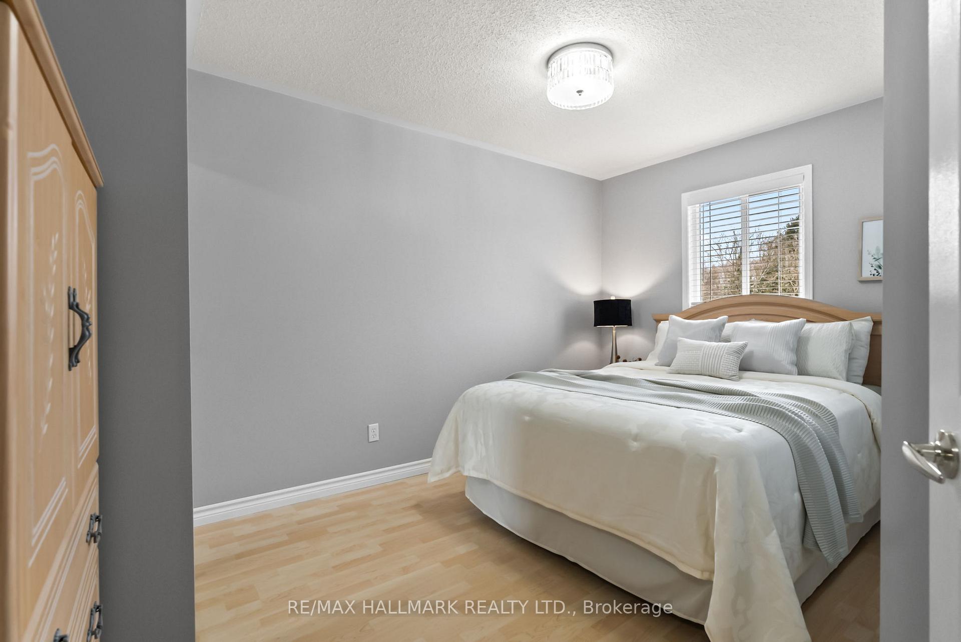 Photo 29 of 41 Guildwood Drive, Clarington, Bowmanville — HOMEH
