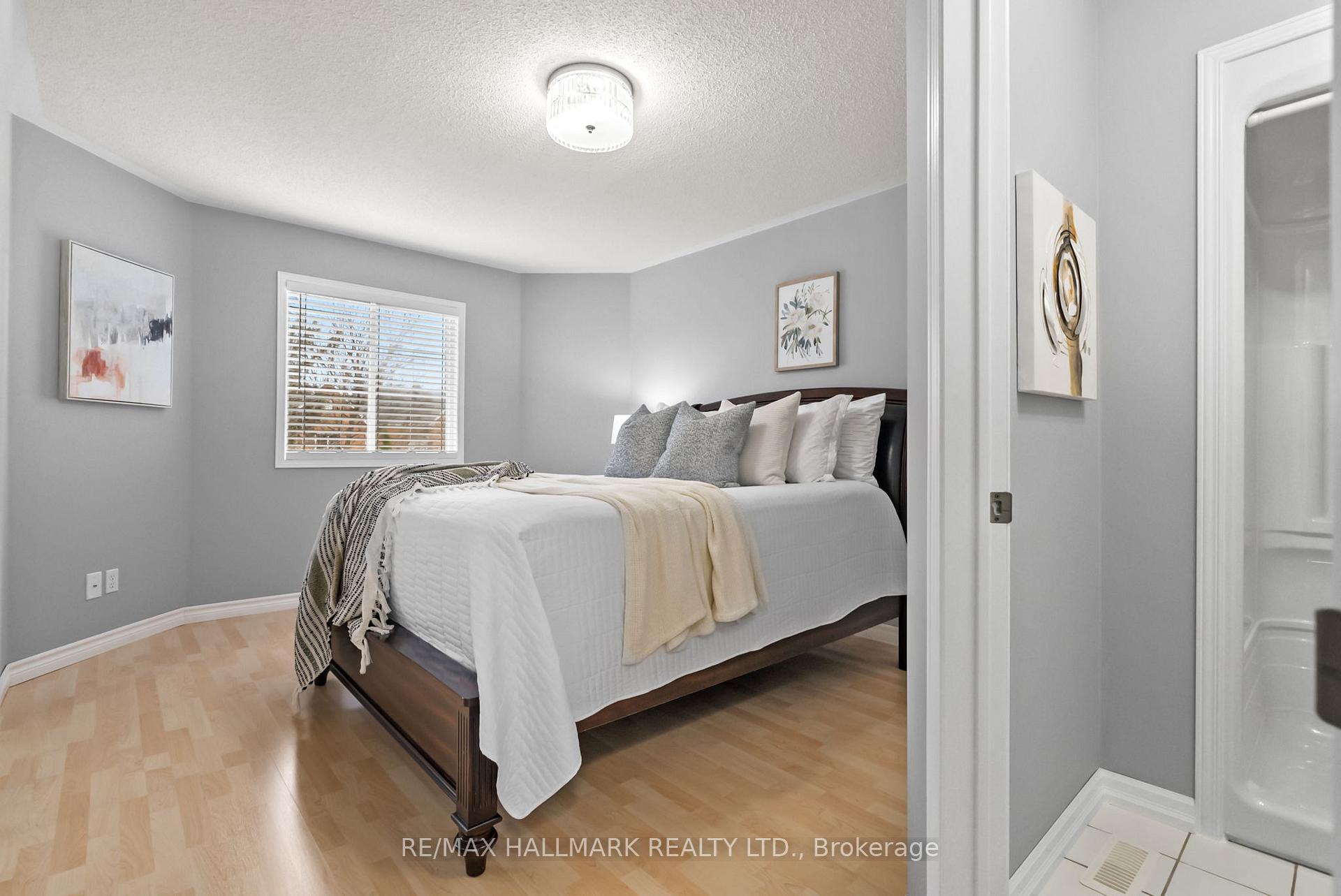 Photo 31 of 41 Guildwood Drive, Clarington, Bowmanville — HOMEH