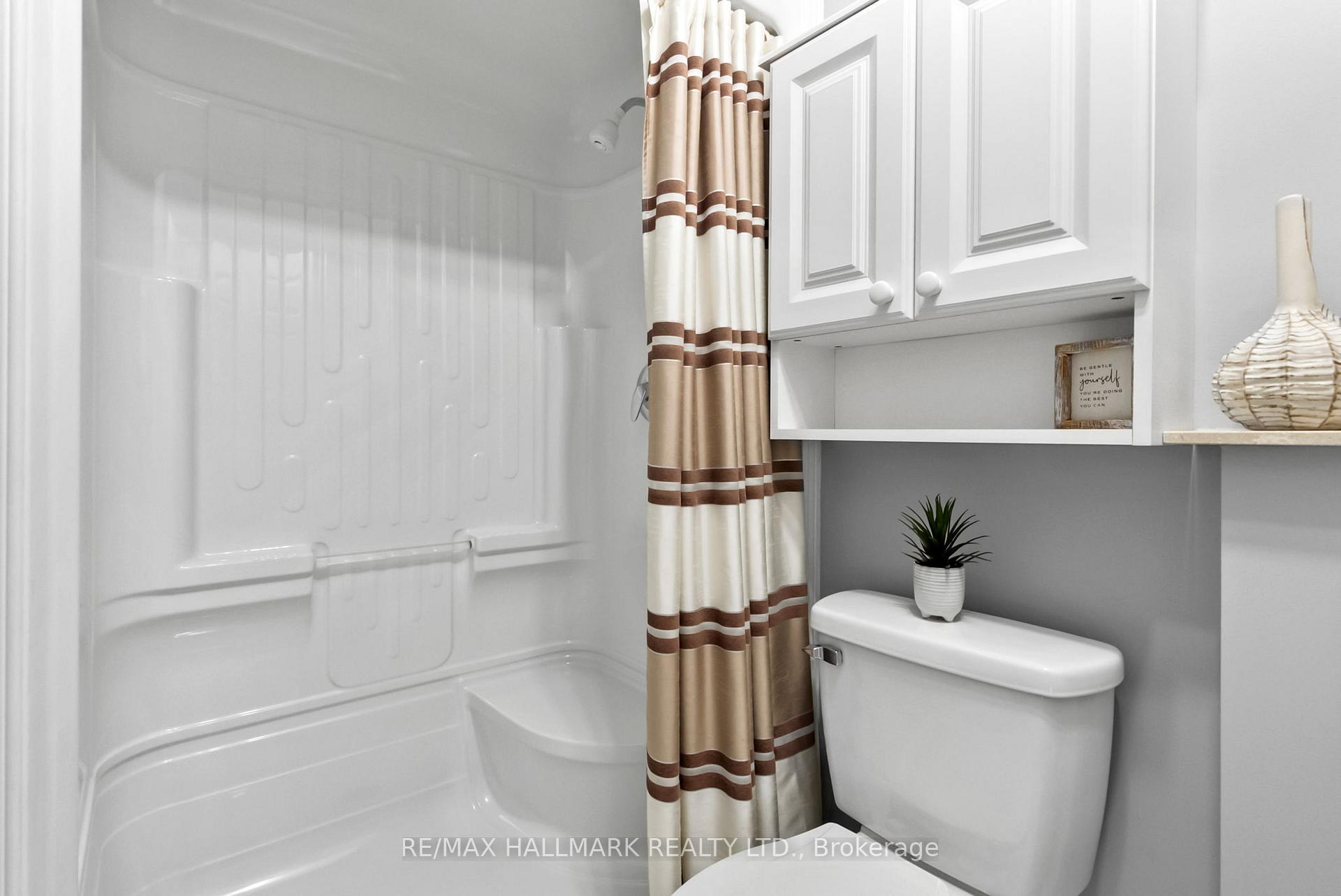 Photo 32 of 41 Guildwood Drive, Clarington, Bowmanville — HOMEH