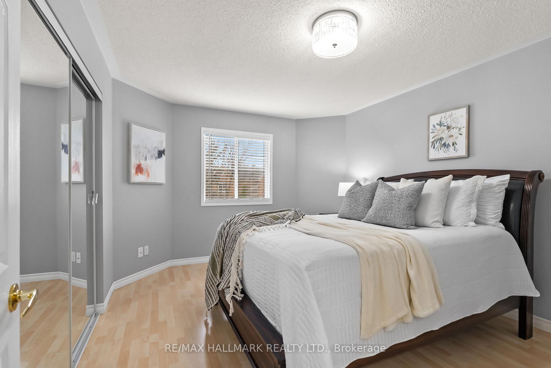 Photo 33 of 41 Guildwood Drive, Clarington, Bowmanville — HOMEH