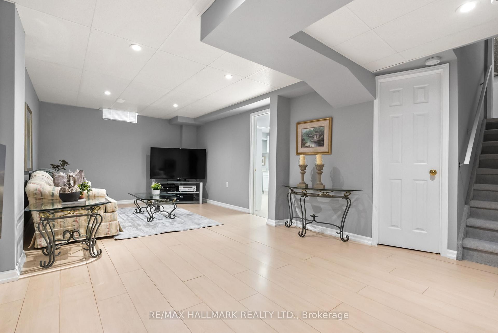 Photo 35 of 41 Guildwood Drive, Clarington, Bowmanville — HOMEH