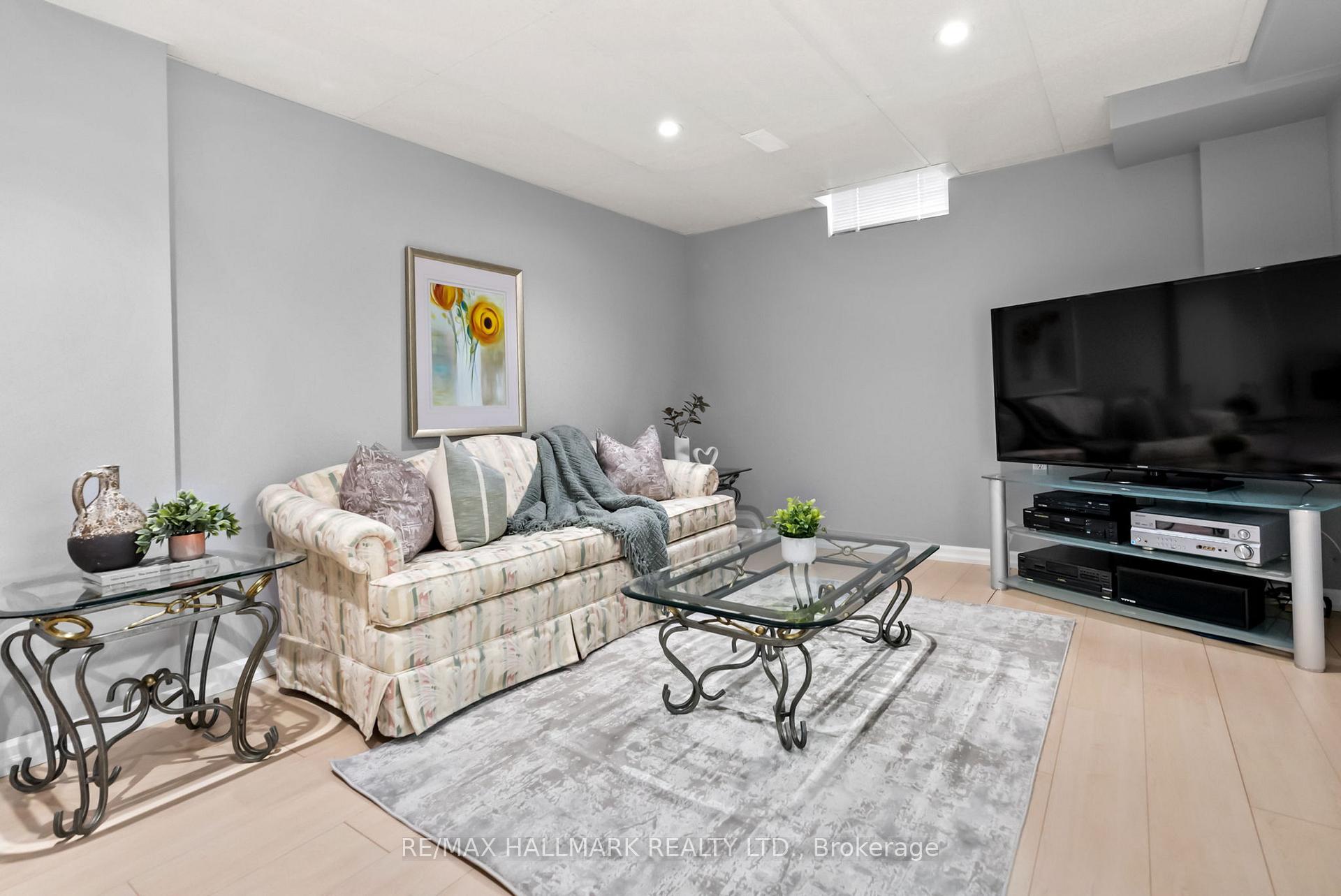 Photo 36 of 41 Guildwood Drive, Clarington, Bowmanville — HOMEH