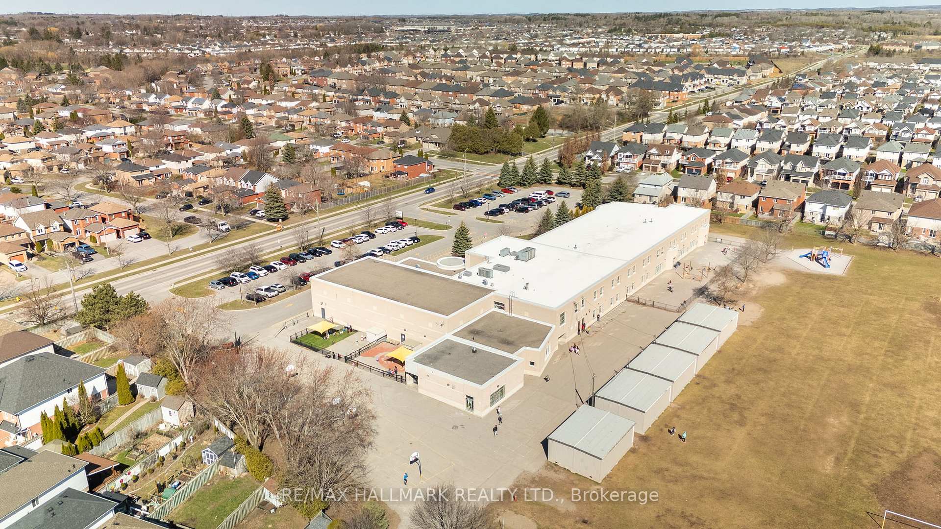 Photo 50 of 41 Guildwood Drive, Clarington, Bowmanville — HOMEH