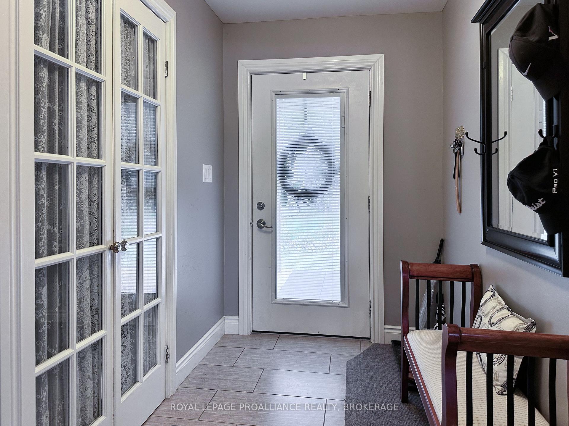 Photo 4 of 1014 Mulberry Lane, Frontenac, Frontenac South — HOMEH
