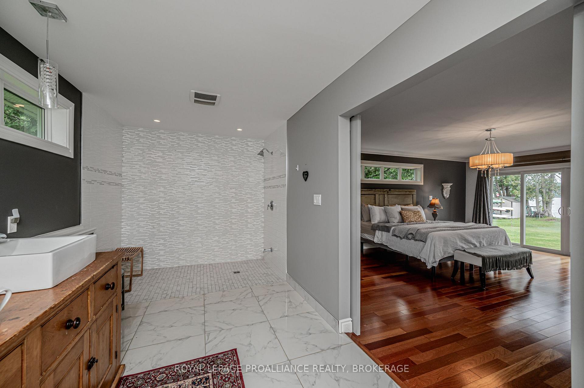Photo 18 of 1014 Mulberry Lane, Frontenac, Frontenac South — HOMEH