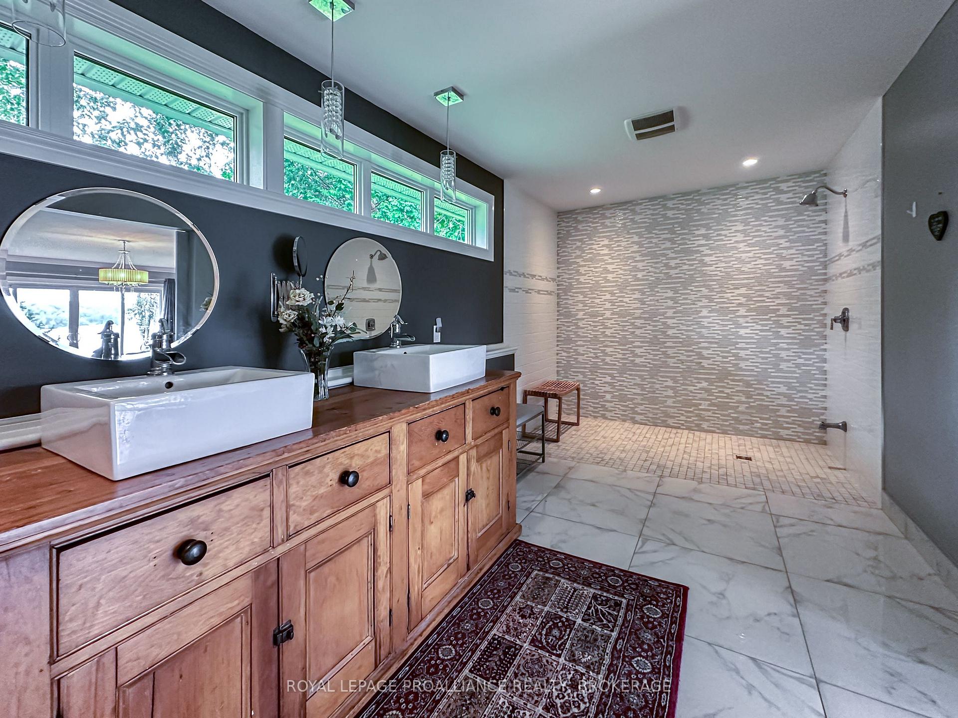 Photo 19 of 1014 Mulberry Lane, Frontenac, Frontenac South — HOMEH