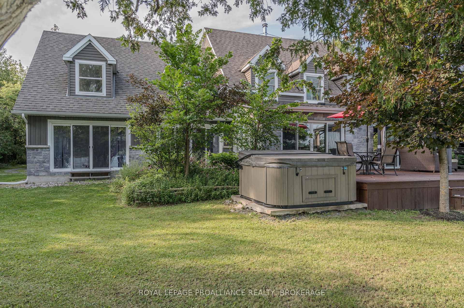 Photo 30 of 1014 Mulberry Lane, Frontenac, Frontenac South — HOMEH