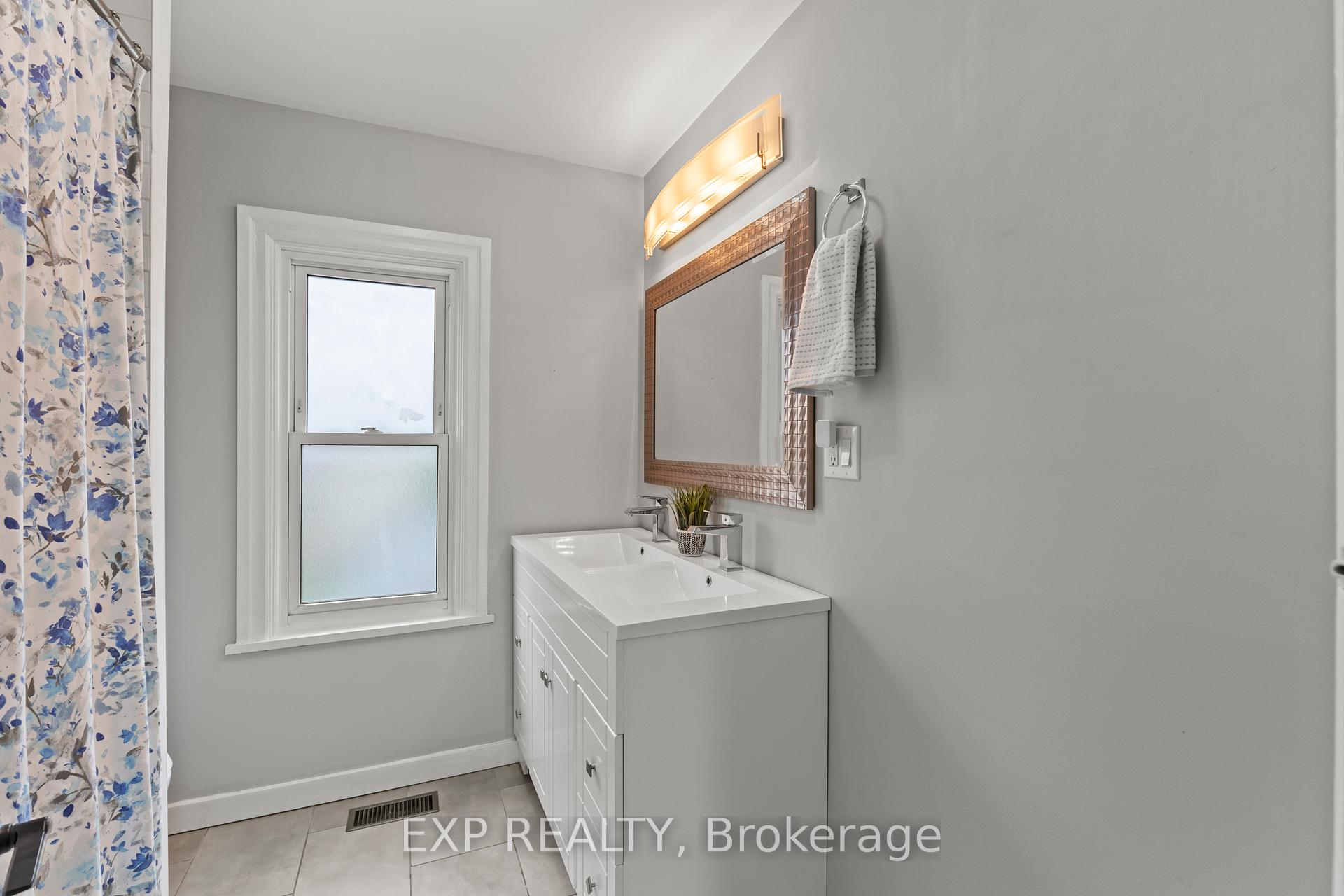 Photo 25 of 96 Belmont Avenue, Hamilton, Crown Point — HOMEH