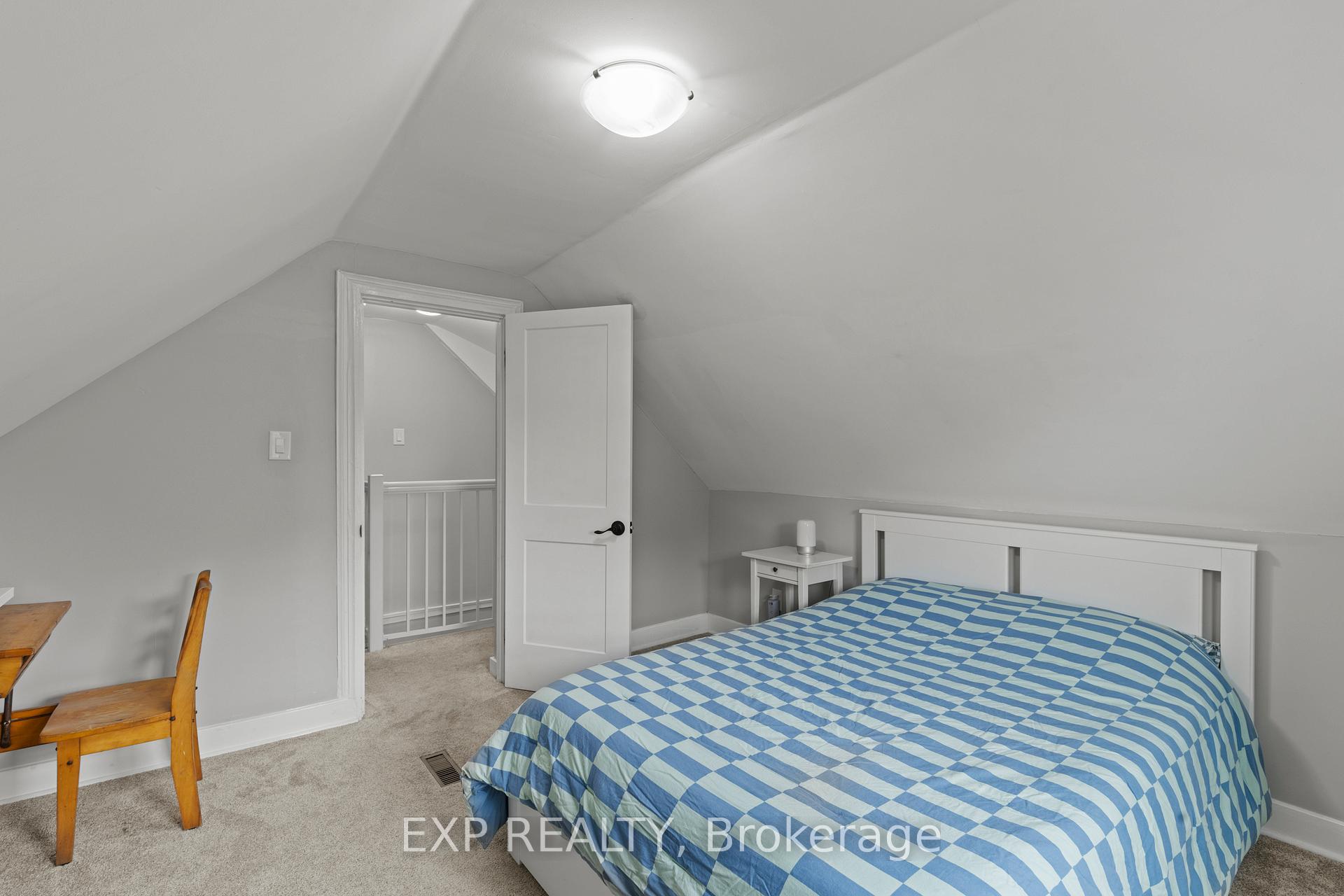 Photo 27 of 96 Belmont Avenue, Hamilton, Crown Point — HOMEH