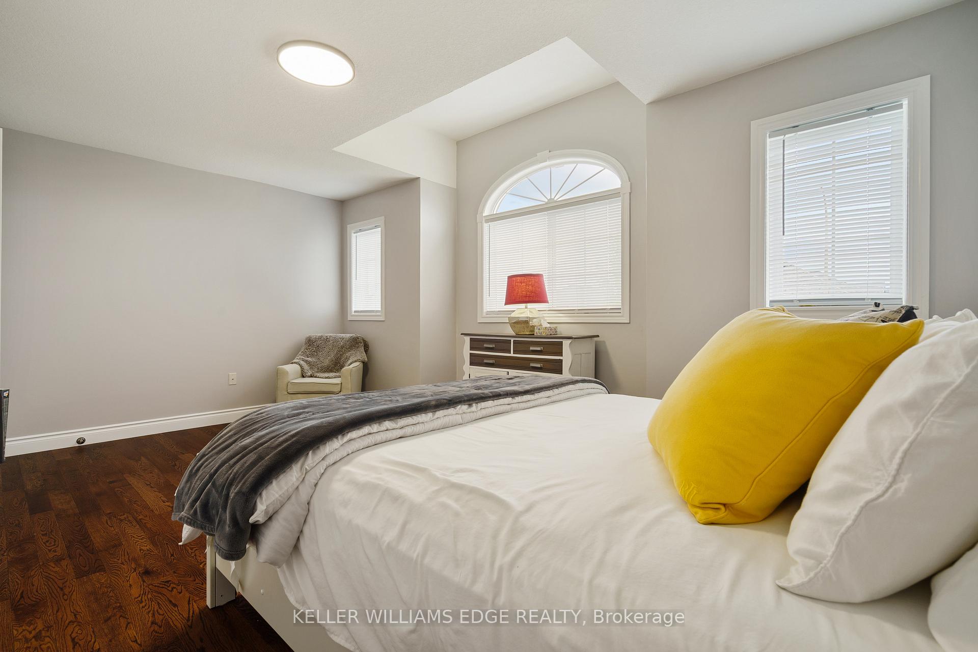 Photo 24 of 40 Stoneglen Way, Hamilton, Mount Hope — HOMEH