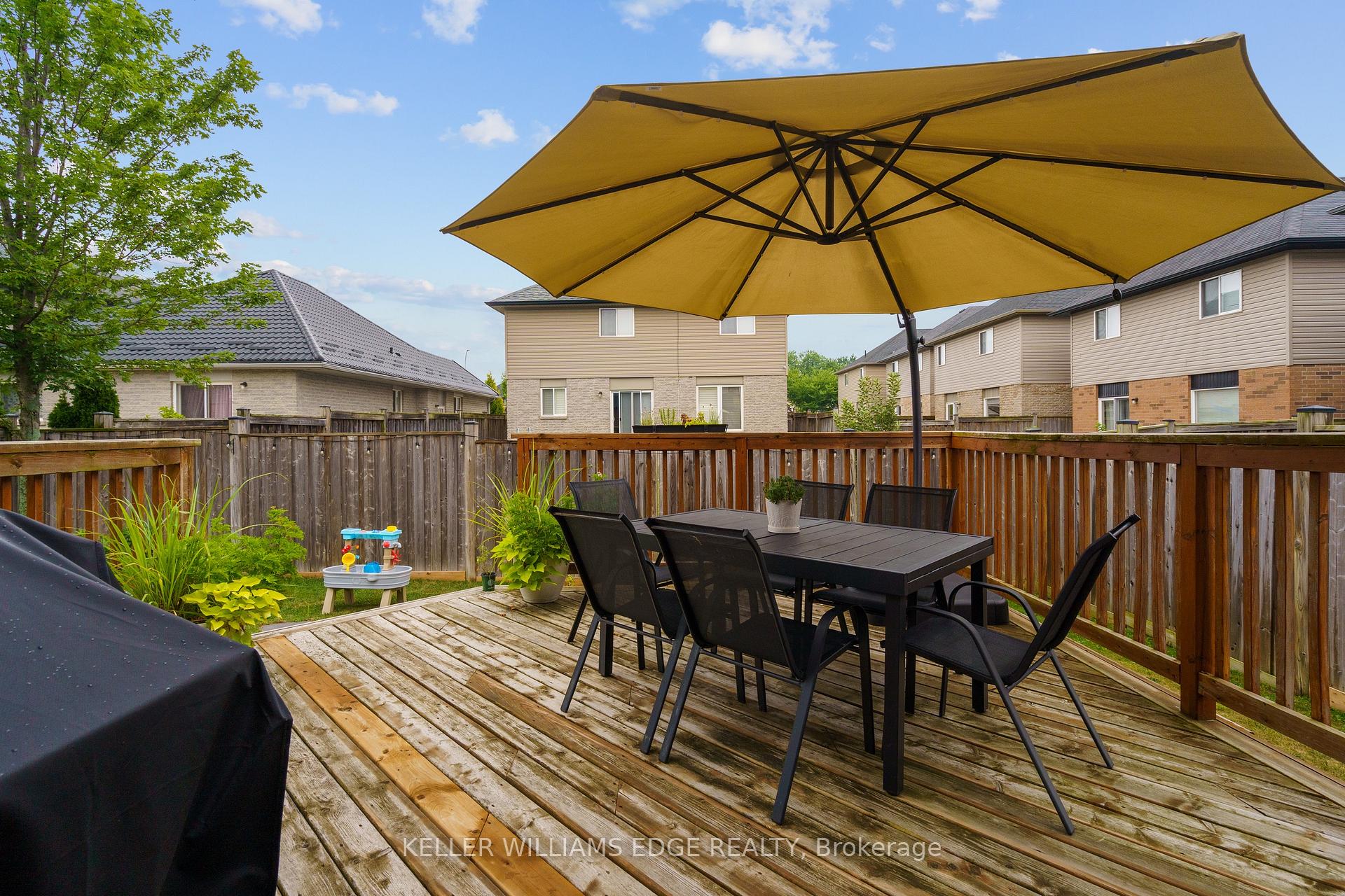 Photo 38 of 40 Stoneglen Way, Hamilton, Mount Hope — HOMEH