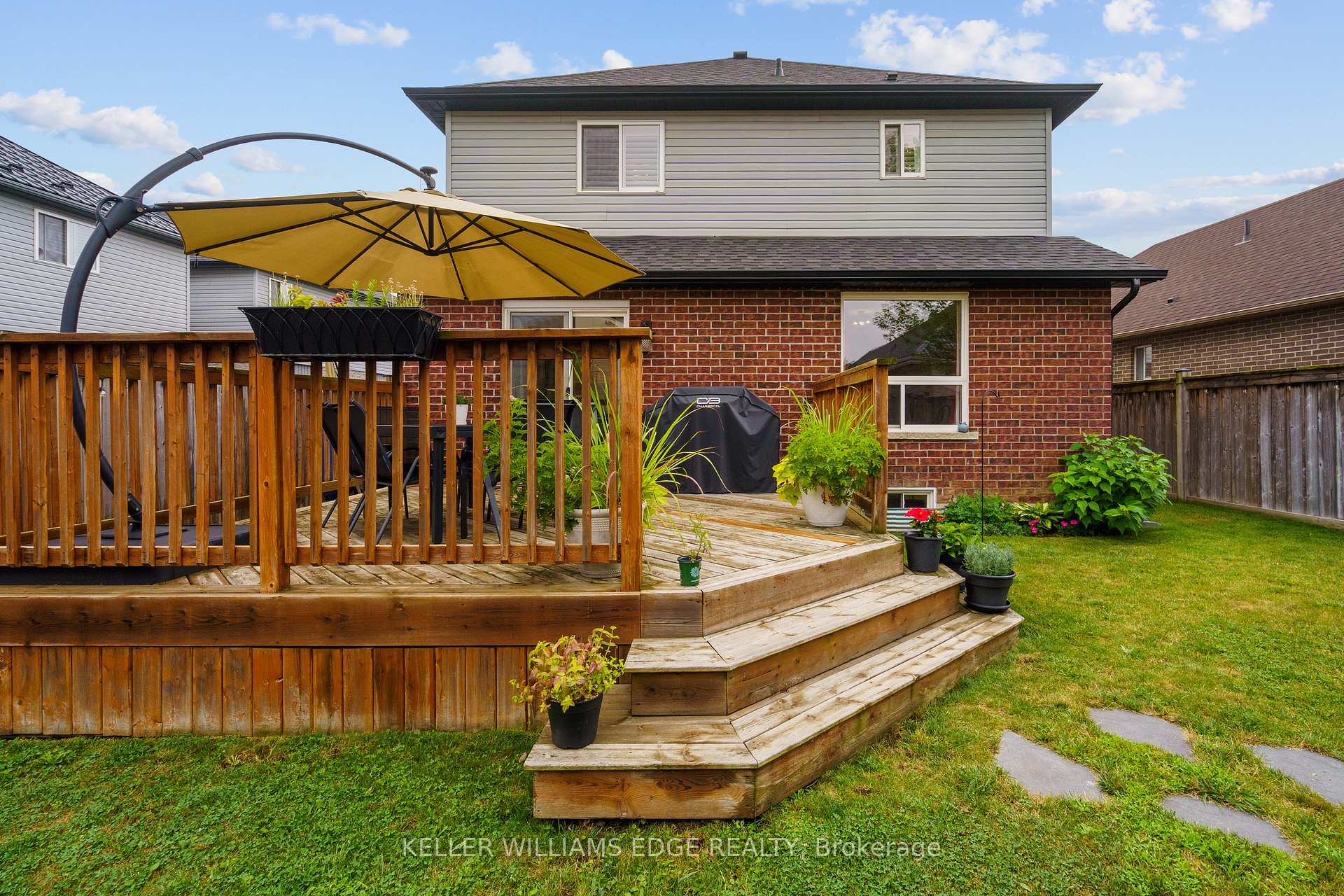Photo 42 of 40 Stoneglen Way, Hamilton, Mount Hope — HOMEH