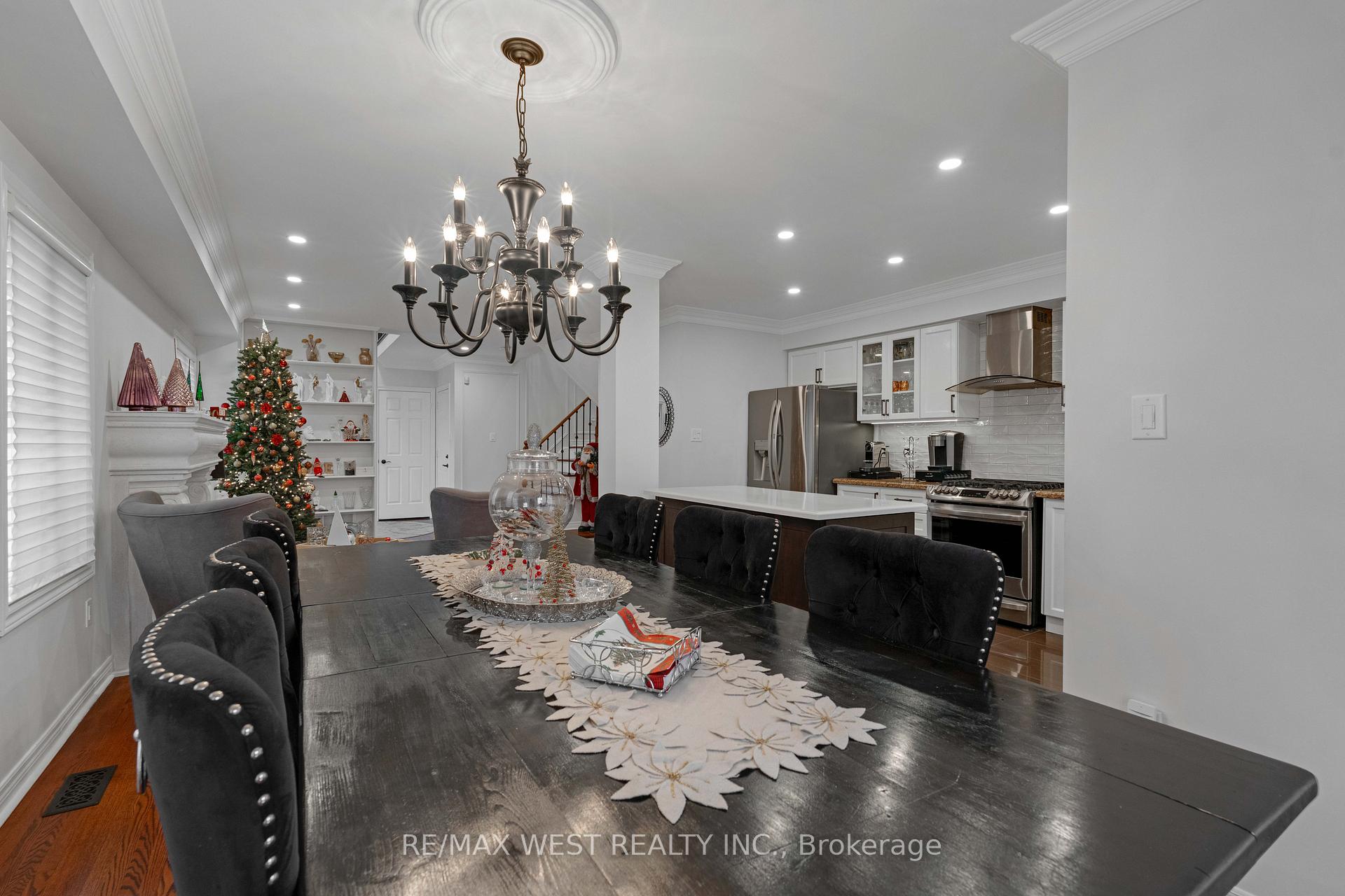 Photo 9 of 27 Coolspring Crescent, Caledon, Bolton East — HOMEH